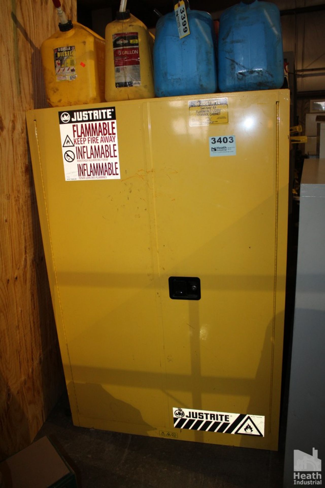 JUSTRITE SURE-GRIP EX TWO DOOR 45 GALLON FLAMMABLE LIQUID STORAGE CABINET 43" X 18" X 65"