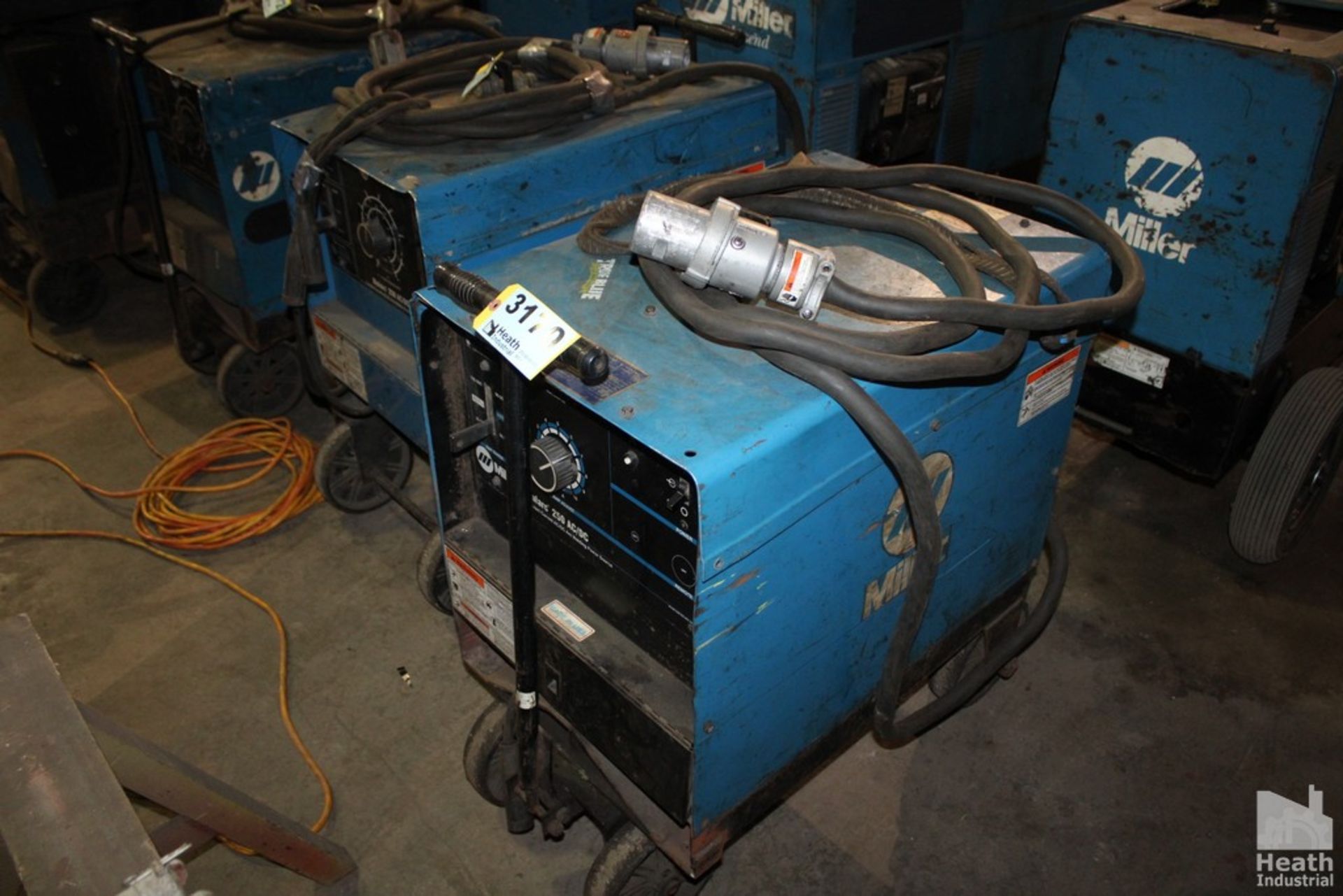 MILLER DIAL ARC 250 AC/DC CONSTANT CURRENT AC/DC ARC WELDING POWER SOURCE WITH CART, S/N KJ267009