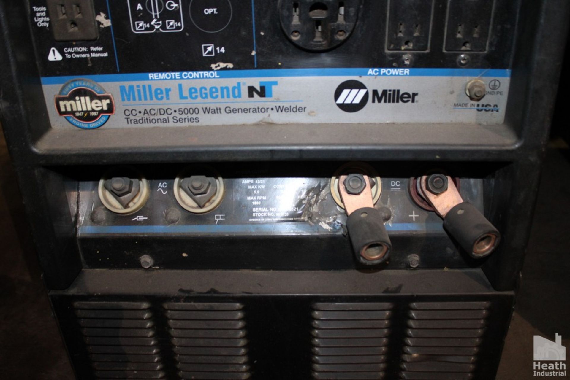MILLER LEGEND NT 5000 WATT / 200 AMP PORTABLE WELDER GENERATOR, CC,AC,DC, ONAN GAS ENGINE, 2259 - Image 3 of 5