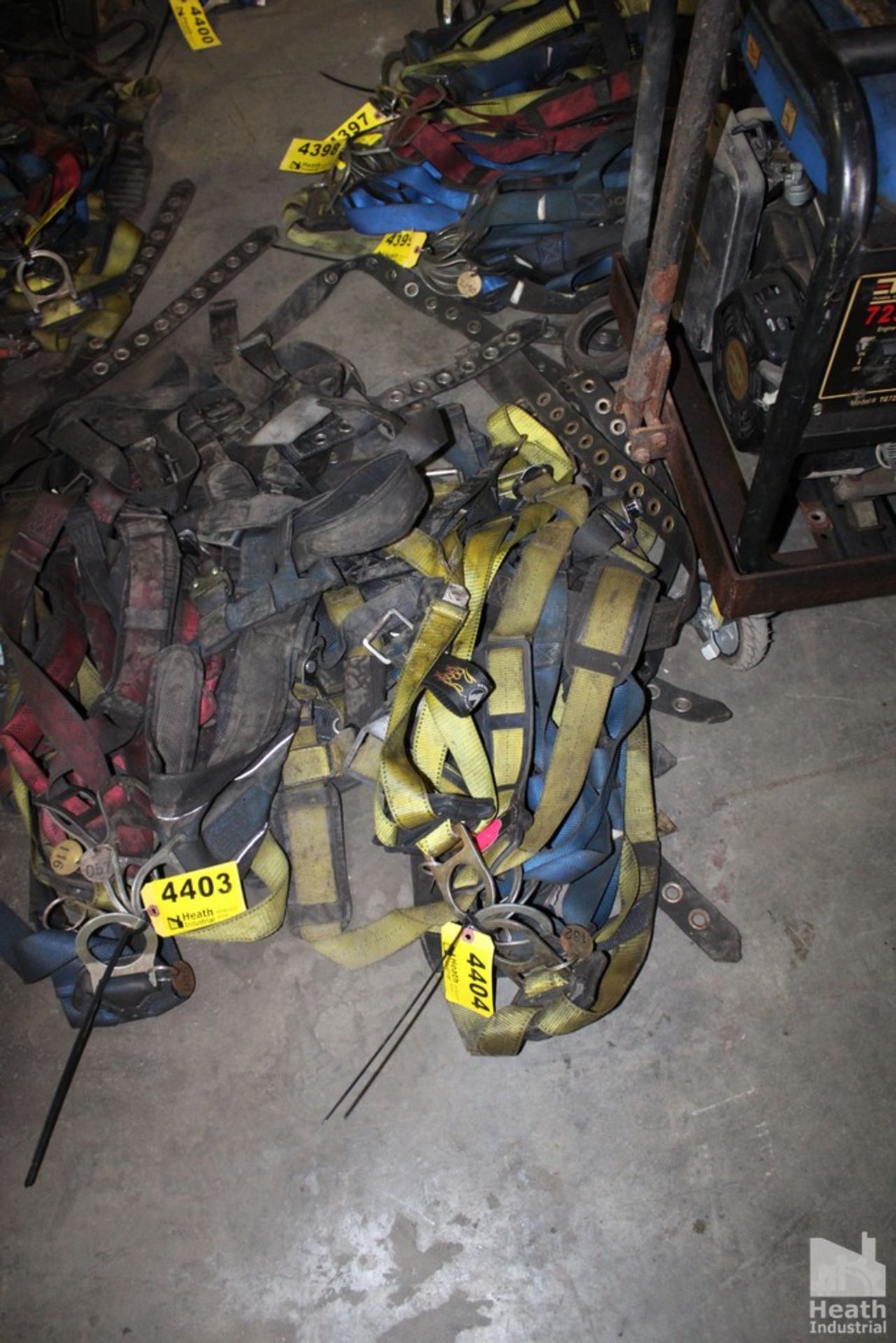 (5) SAFETY HARNESSES