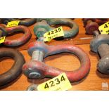 35 TON SHACKLE APPROX. 12" X 9"