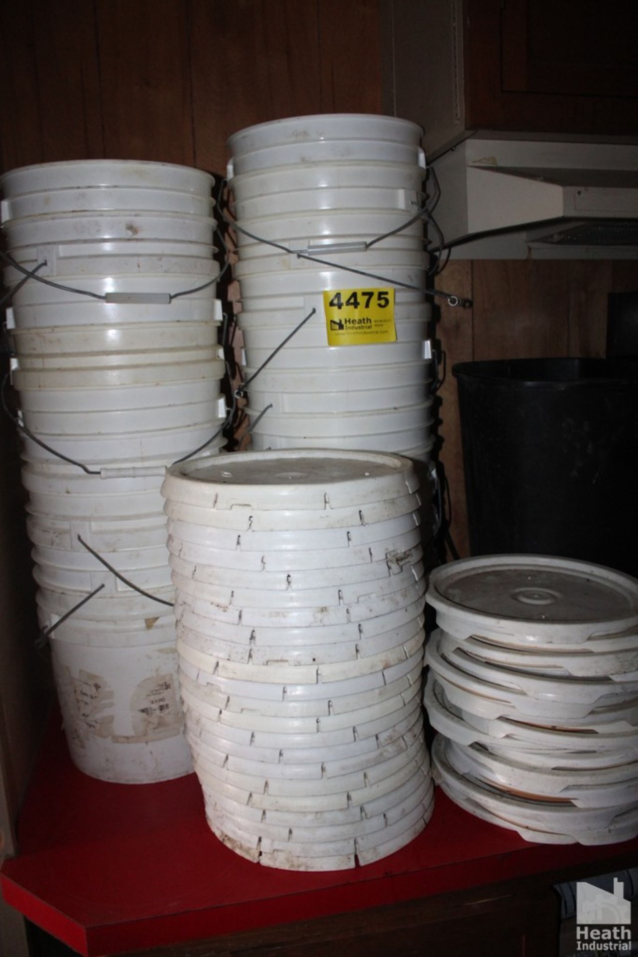 LARGE QTY BUCKETS AND LIDS