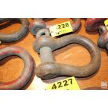 35 TON SHACKLE APPROX. 12" X 9"