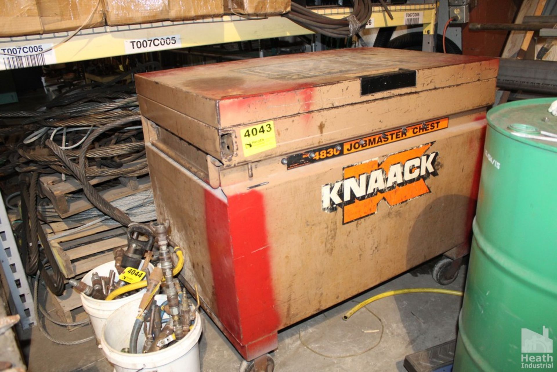 PORTABLE KNAACK BOX 48" X 30" X 40"