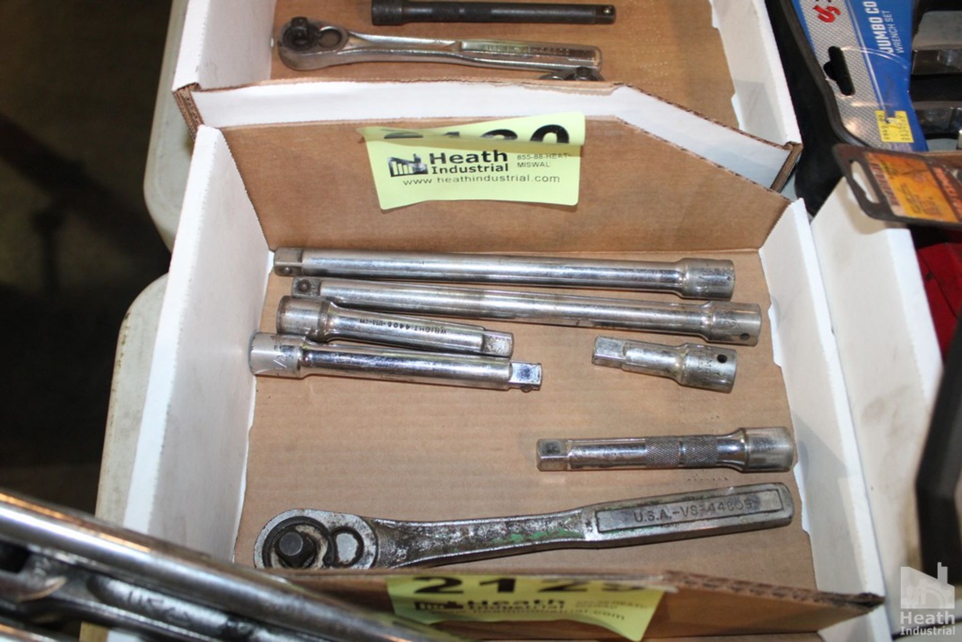 1/2" DRIVE RATCHET AND SIX EXTENSIONS