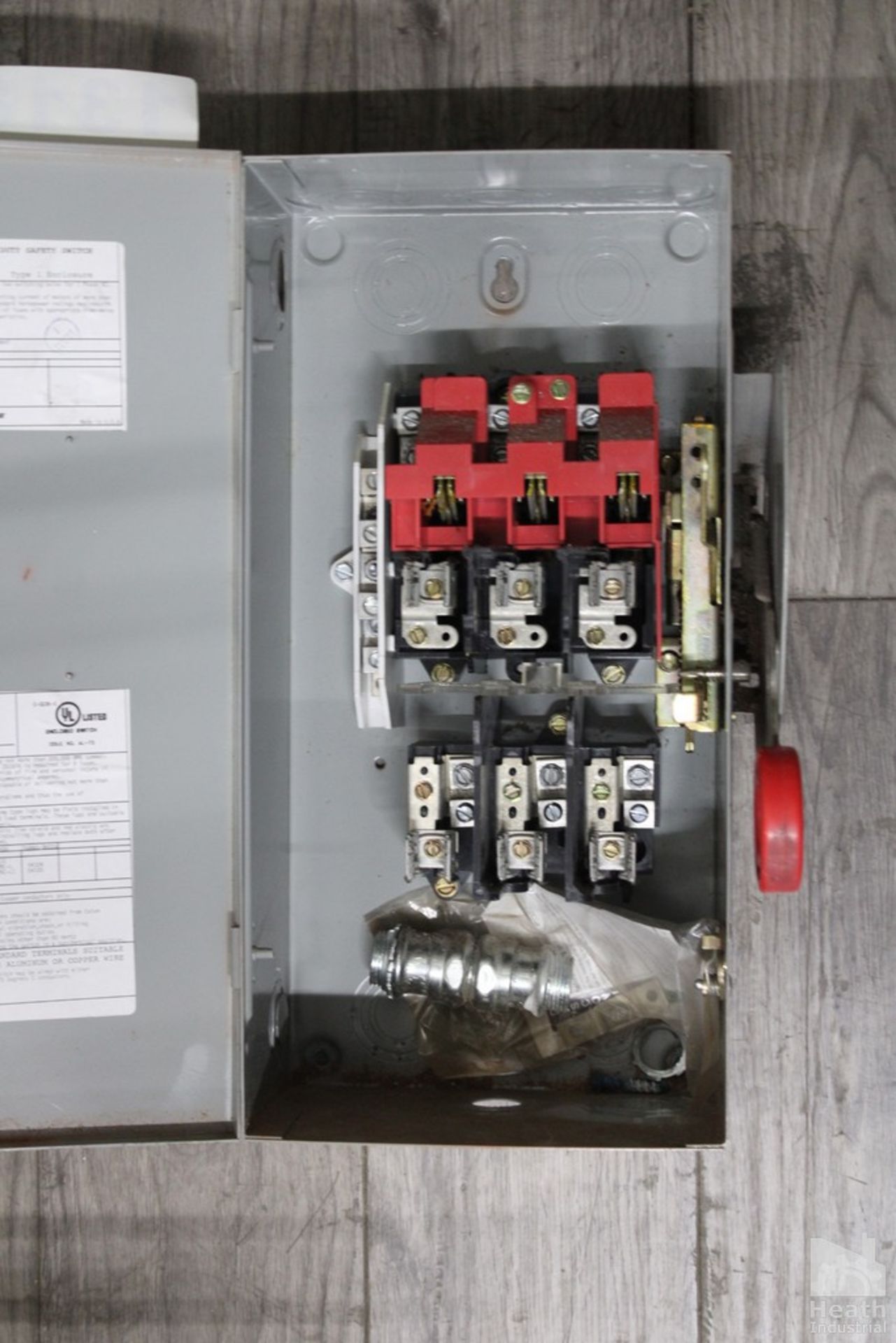 EATON HEAVY DUTY SAFETY SWITCH, MODEL DH361NGK, 30AMP - Image 2 of 2