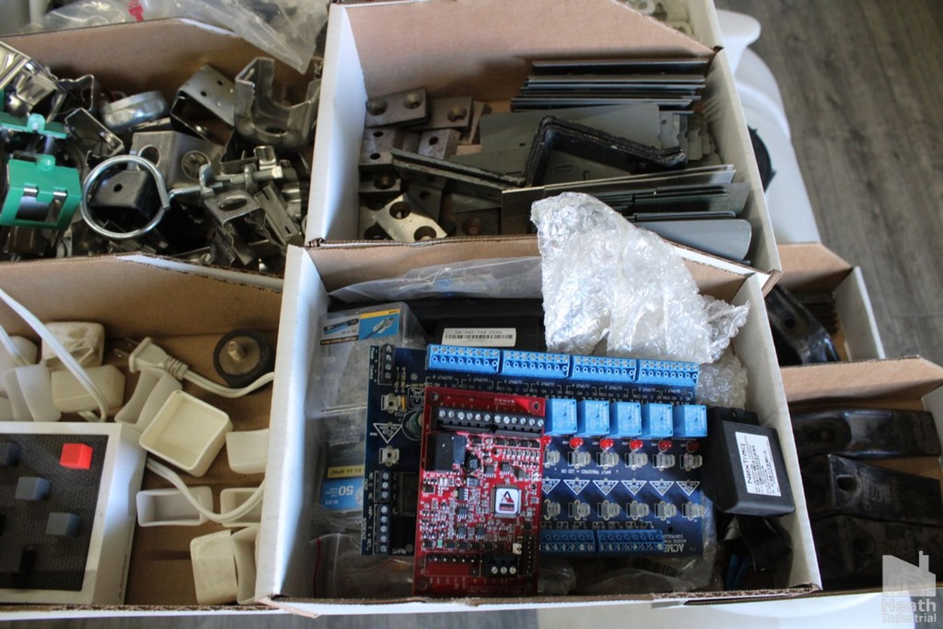 CIRCUIT BOARDS, ETC IN (4) BOXES - Image 3 of 3