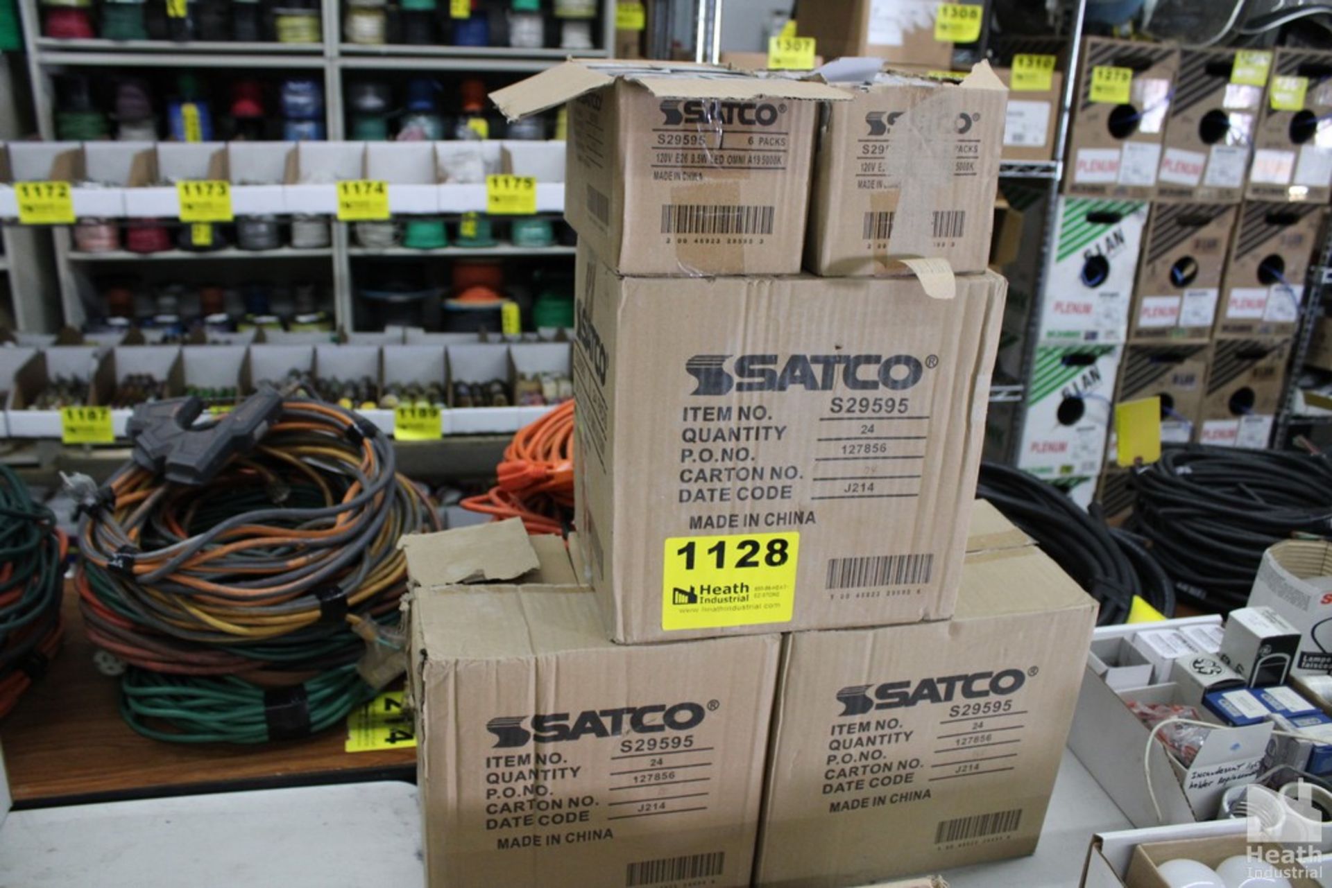 LARGE QUANTITY OF SATCO LED 60W LIGHT BULBS