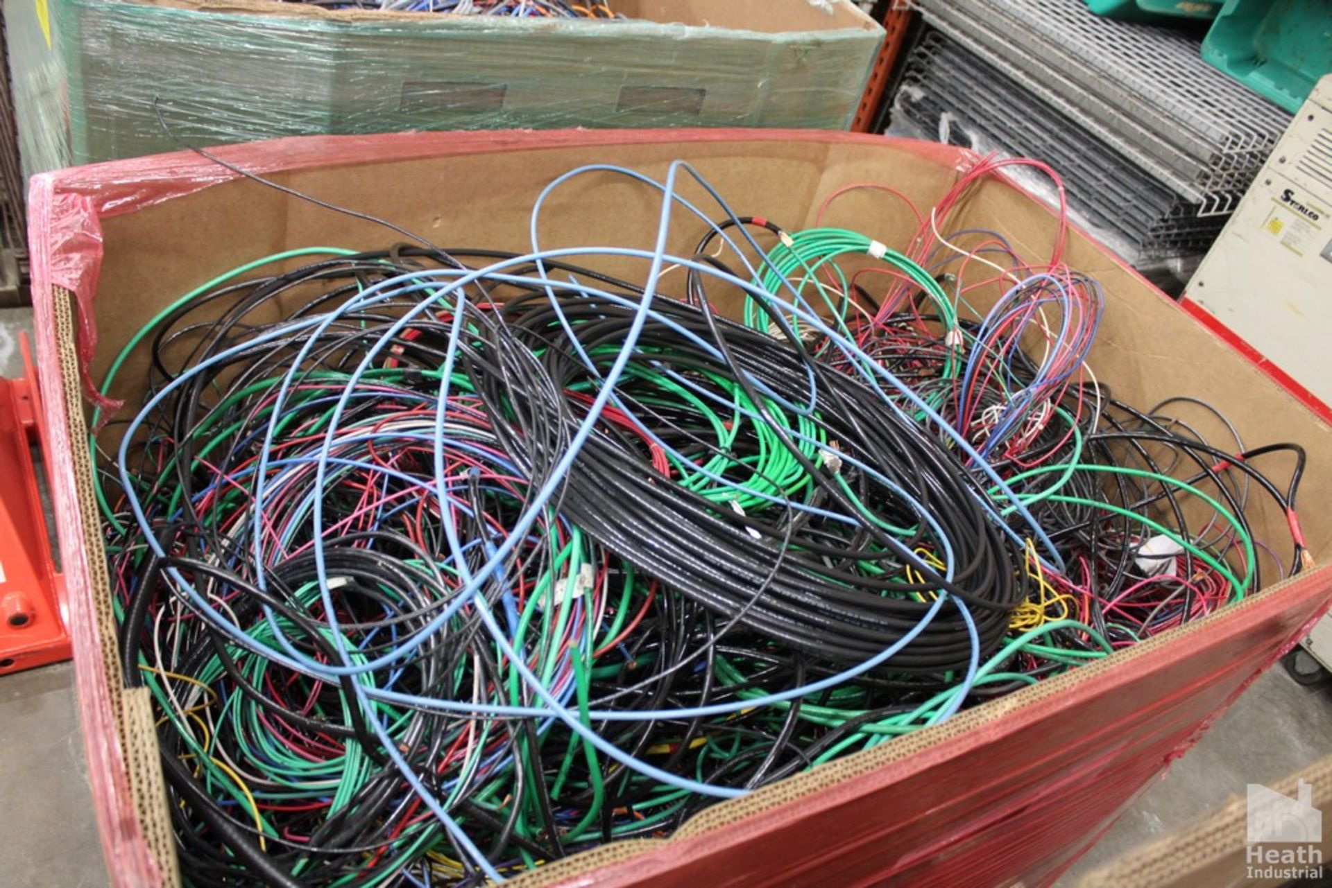 LARGE QUANTITY OF COPPER WIRE CUTOFFS IN GAYLORD - Image 2 of 4