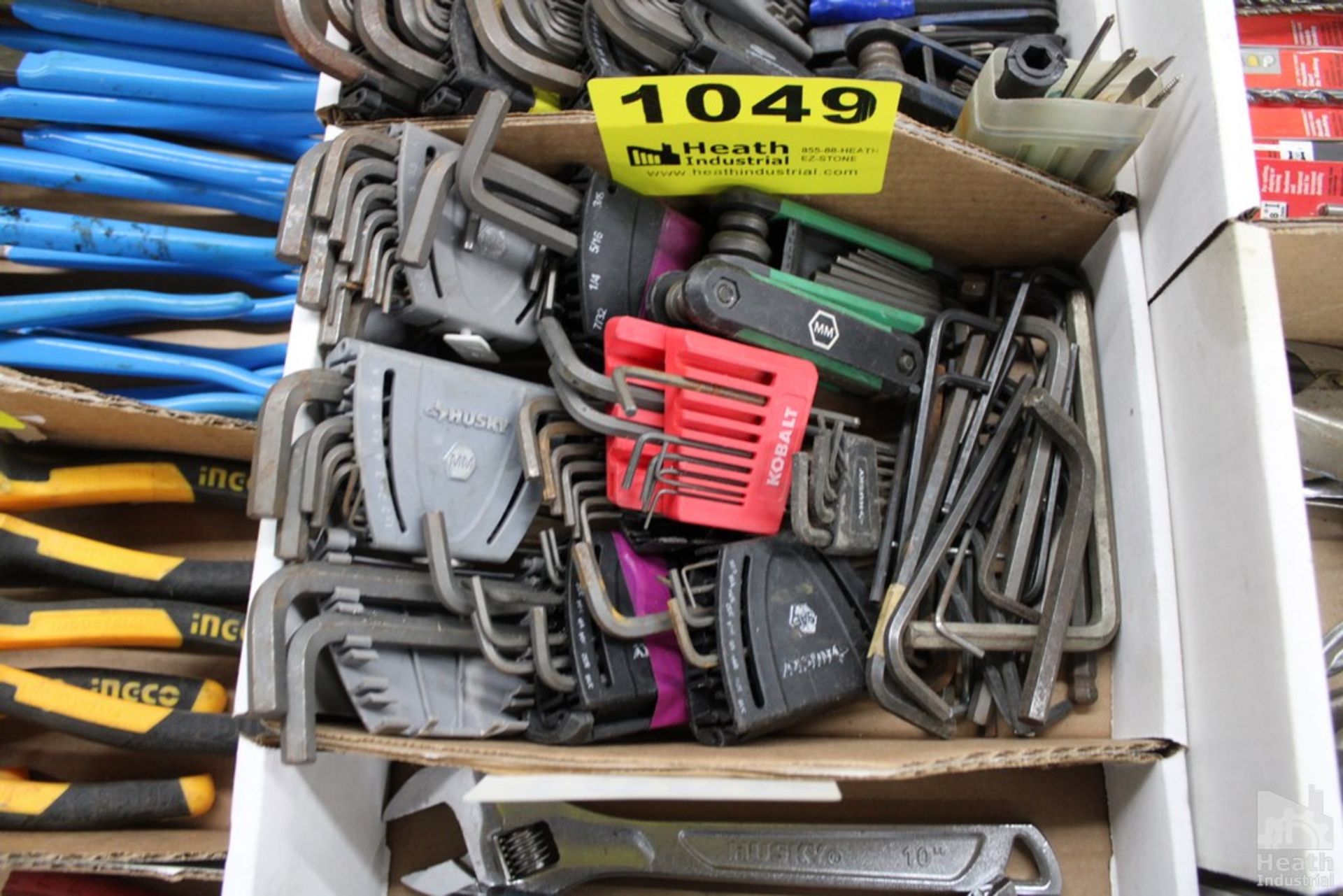 LARGE QUANTITY OF HEX WRENCHES IN BOX