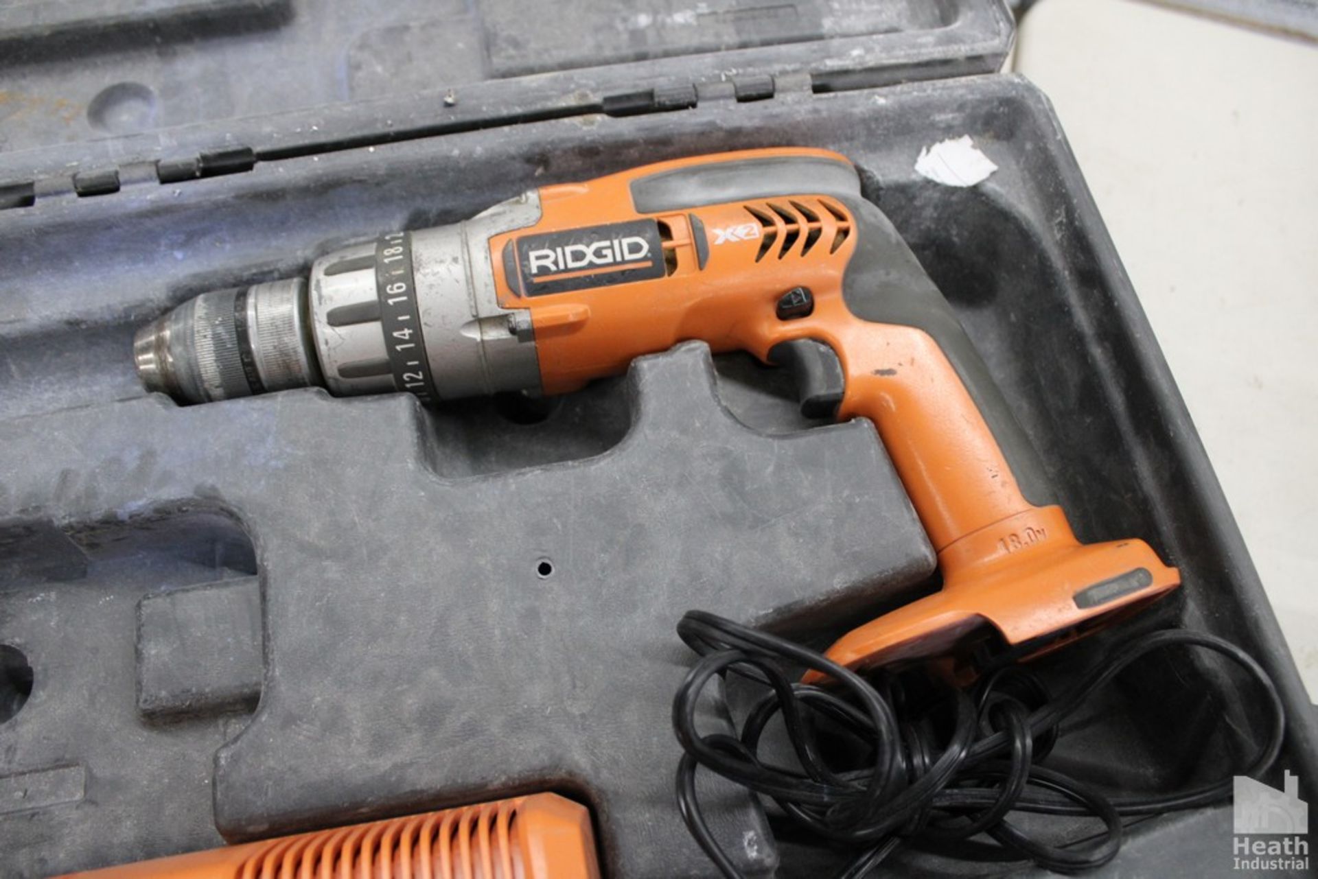 RIDGID MODEL R841151 1/2" CORDLESS DRILL/DRIVER WITH BATTERY, CHARGER AND CASE - Image 2 of 4