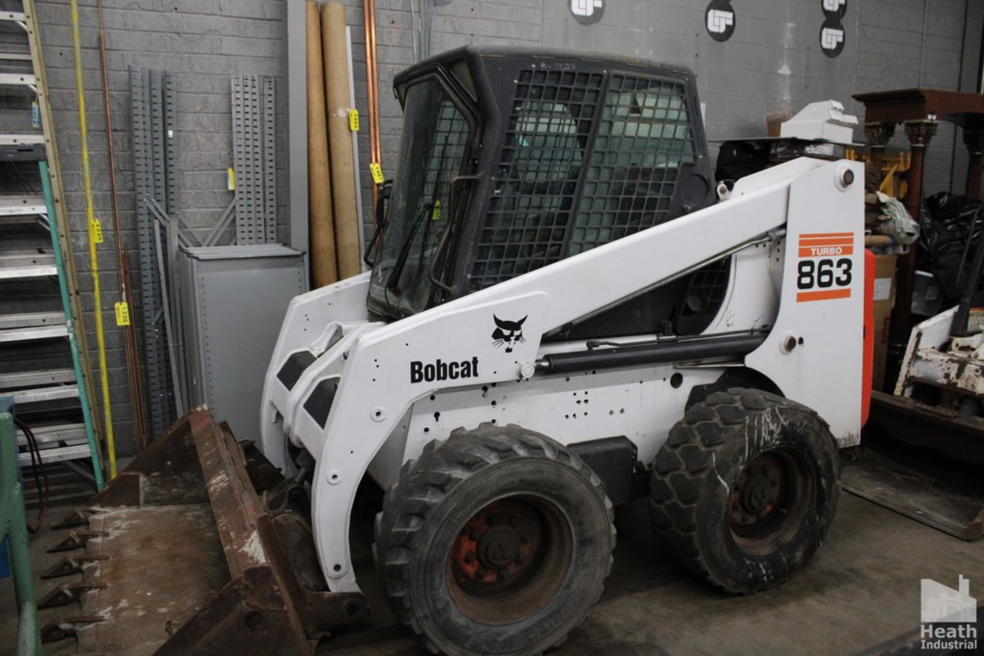 BOBCAT 863 SKID LOADER, DUETZ 4-CYLINDER DIESEL ENGINE, CAB WITH HEAT AND A/C, AUXILLARY HYDRAULICS