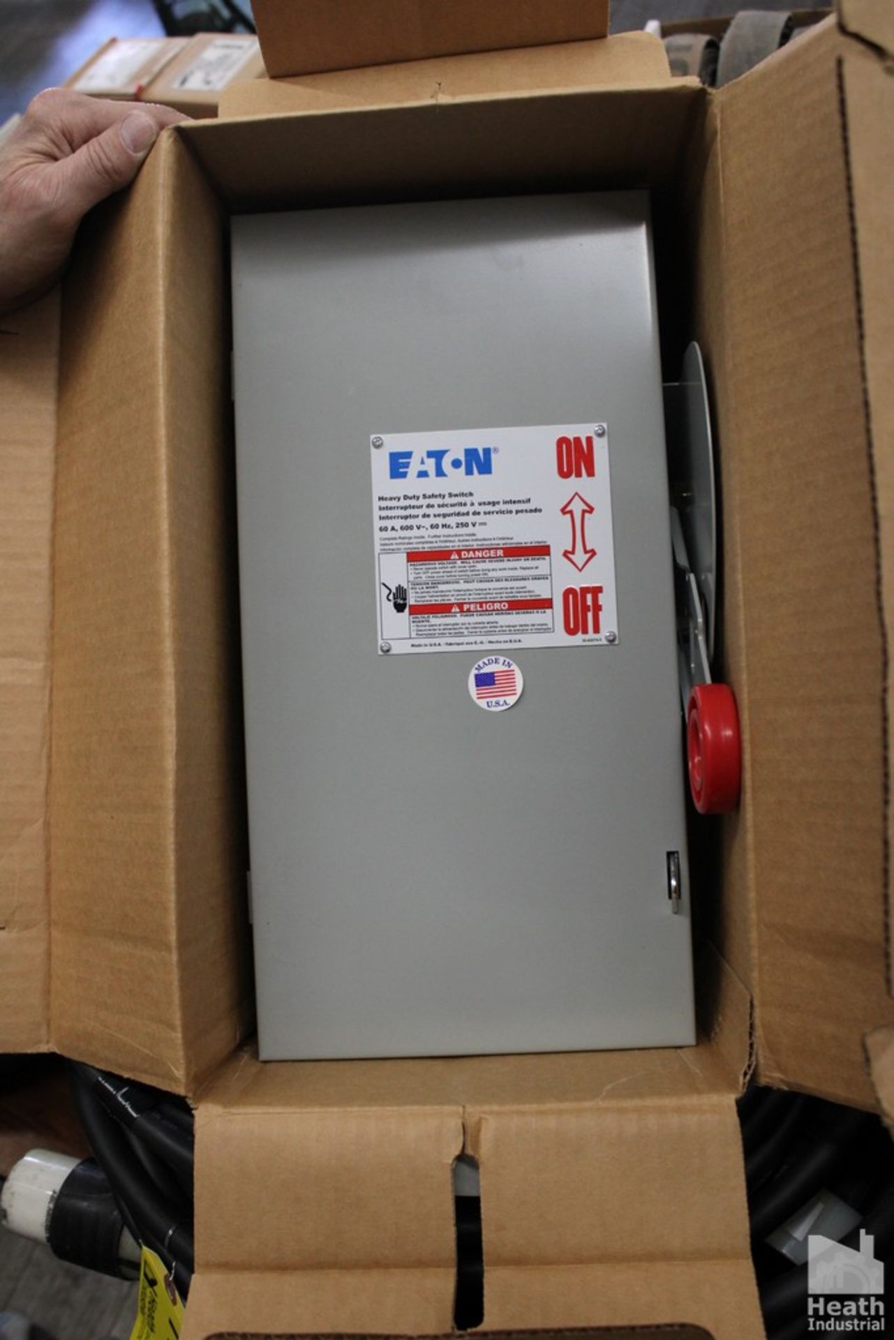 EATON 60AMP HEAVY DUTY SAFETY SWITCH, MODEL DH362FGK, NEW IN BOX - Image 2 of 3