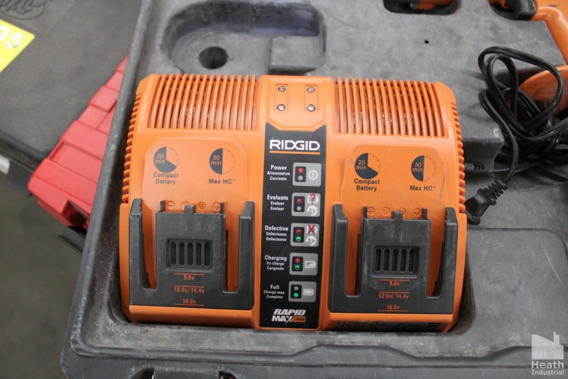 RIDGID MODEL R841151 1/2" CORDLESS DRILL/DRIVER WITH BATTERY, CHARGER AND CASE - Image 3 of 4