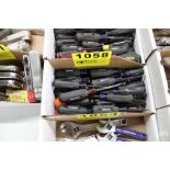 LARGE QUANTITY OF SCREW DRIVERS IN BOX