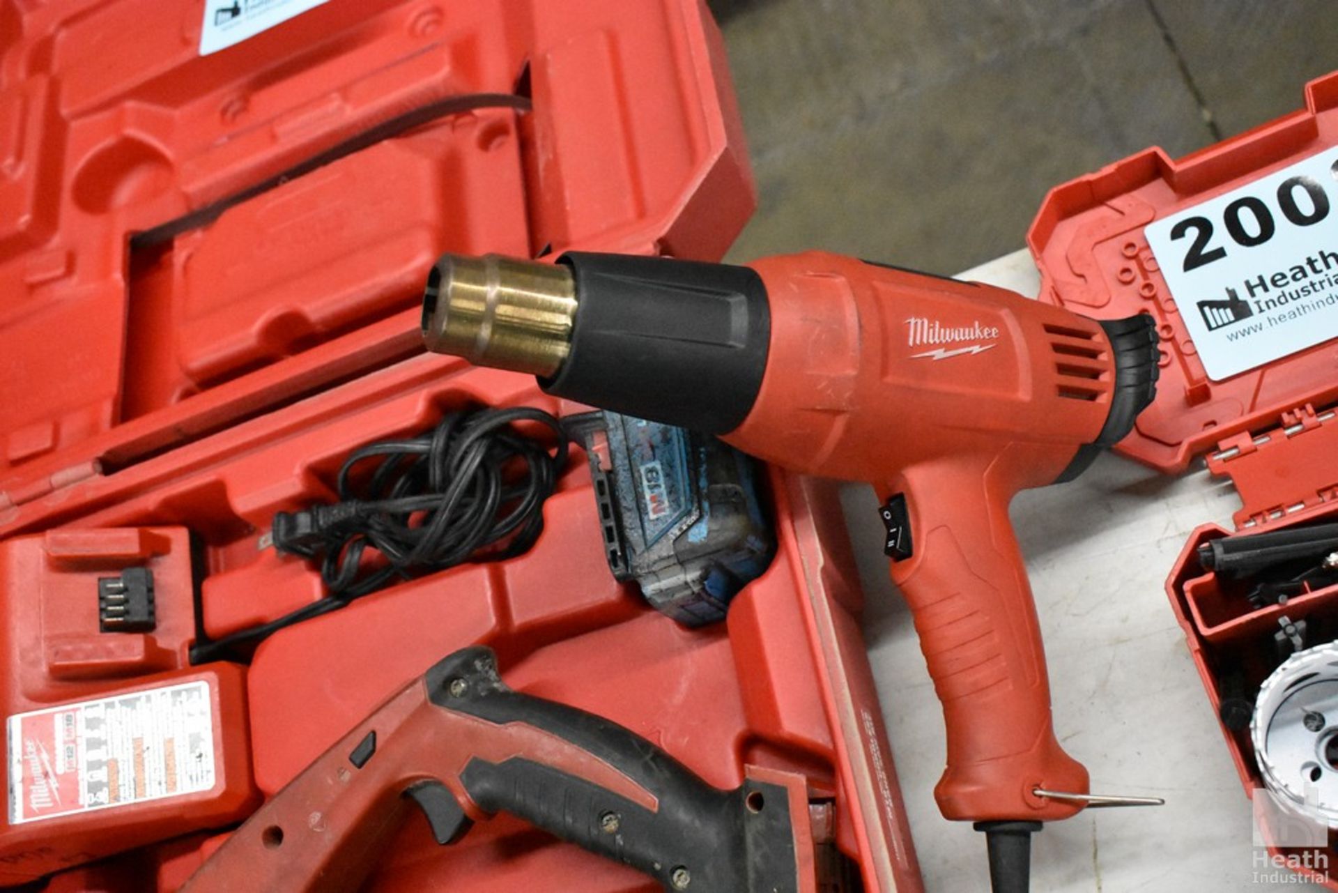 MILWAUKEE HEAT GUN, MODEL 8975.6 - Image 2 of 2