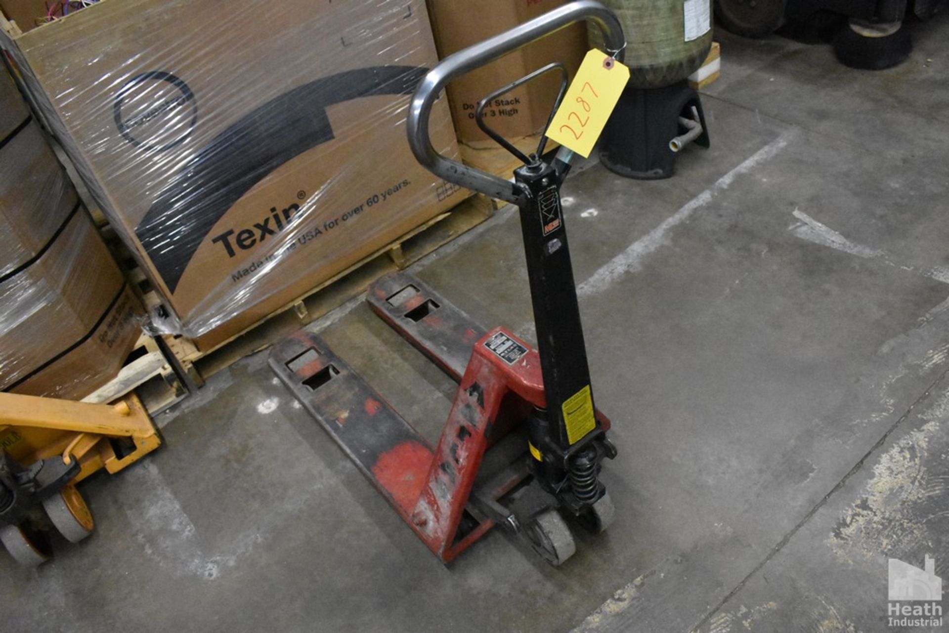 ATLAS ML55 5,500 LB PALLET JACK - Image 2 of 3