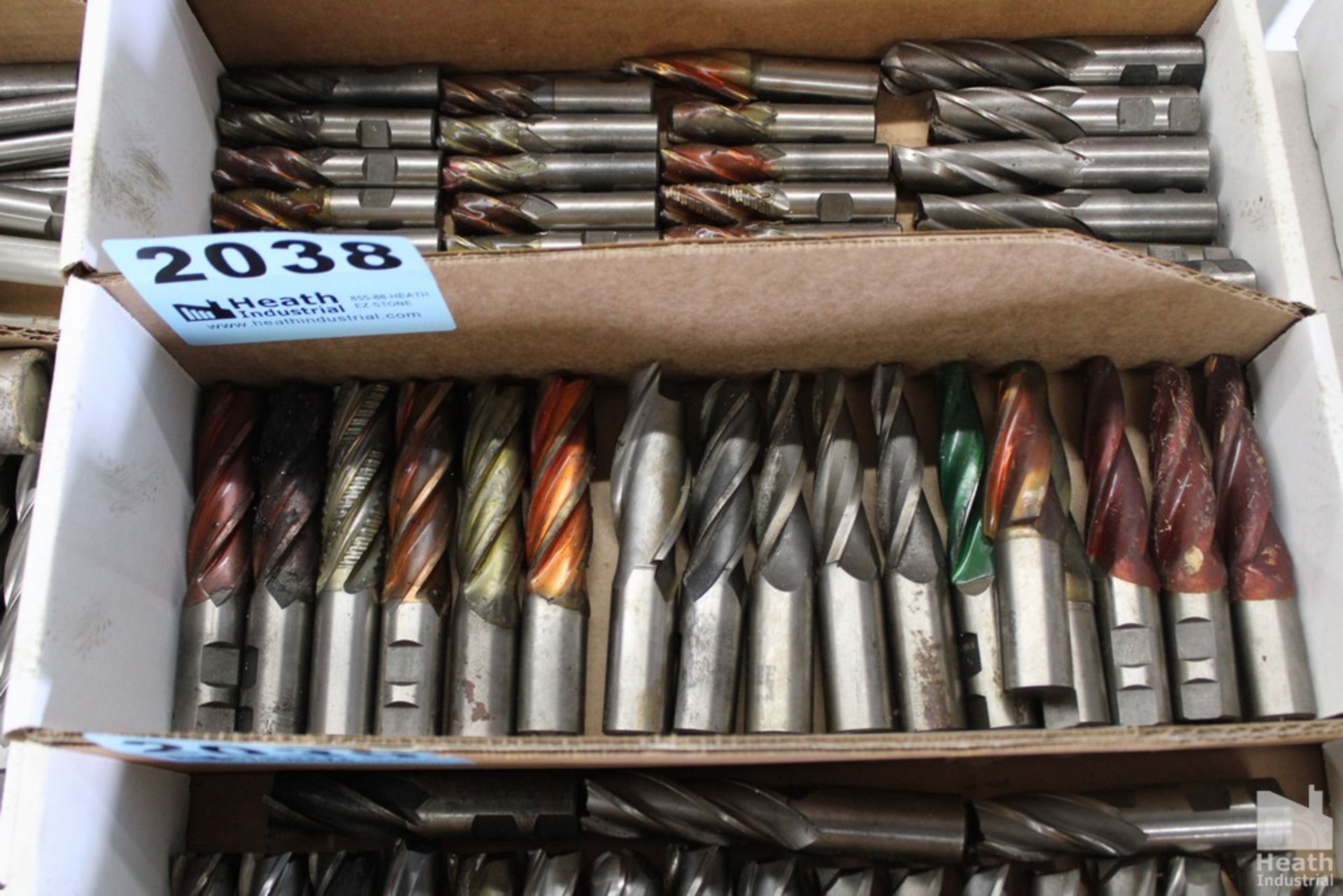 LARGE QUANTITY OF SINGLE END MILLS IN BOX