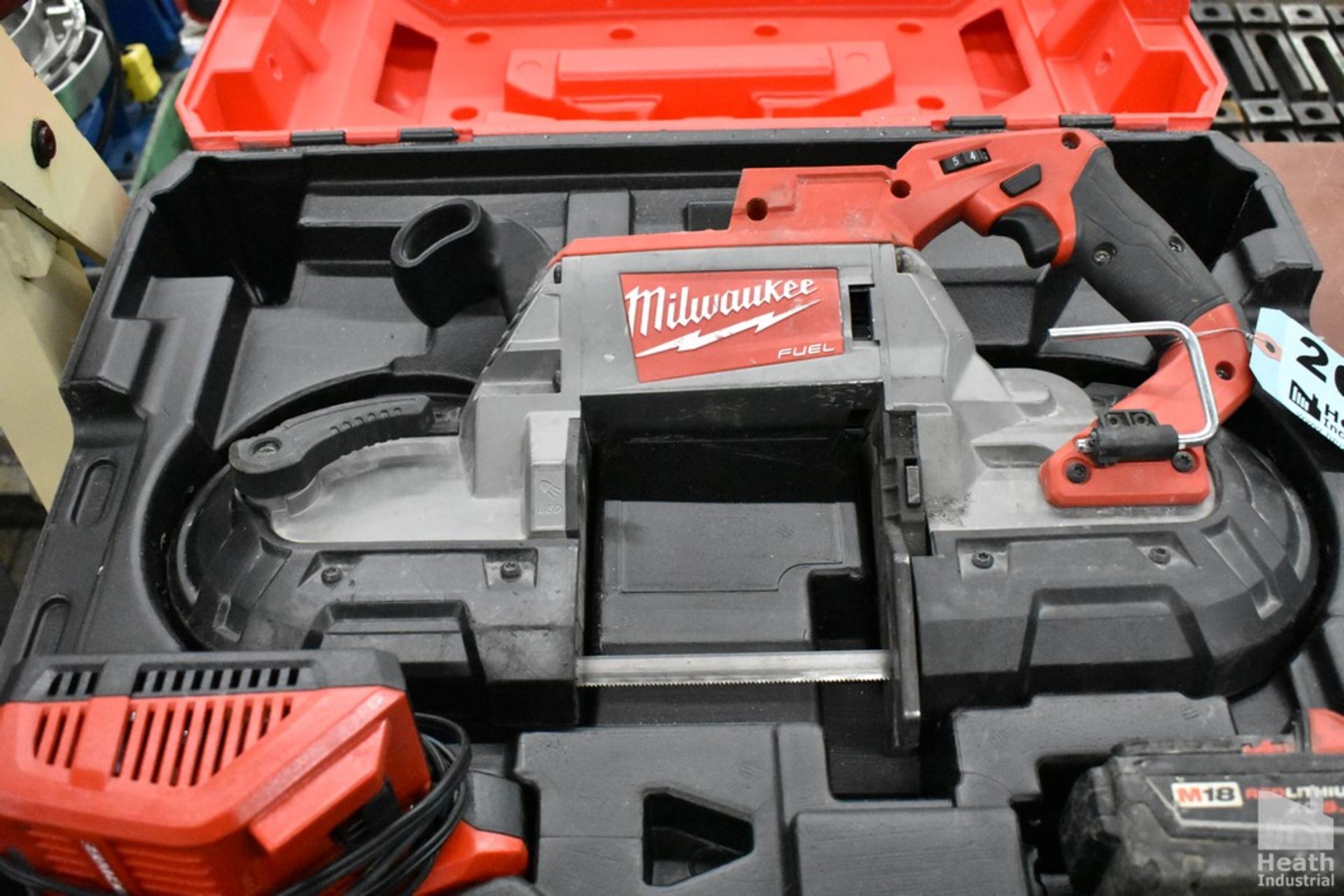 MILWAUKEE FUEL M18 DEEP CUT BAND SAW WITH CHARGER, BATTERY IN CASE, MODEL 2729-20 - Image 2 of 2