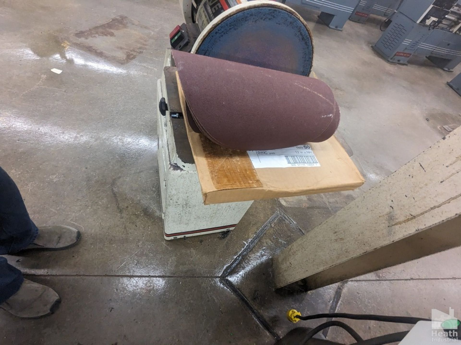 JET COMBINATION 6" BELT 12" DISC SANDER Loading Fee :$100 - Image 2 of 5