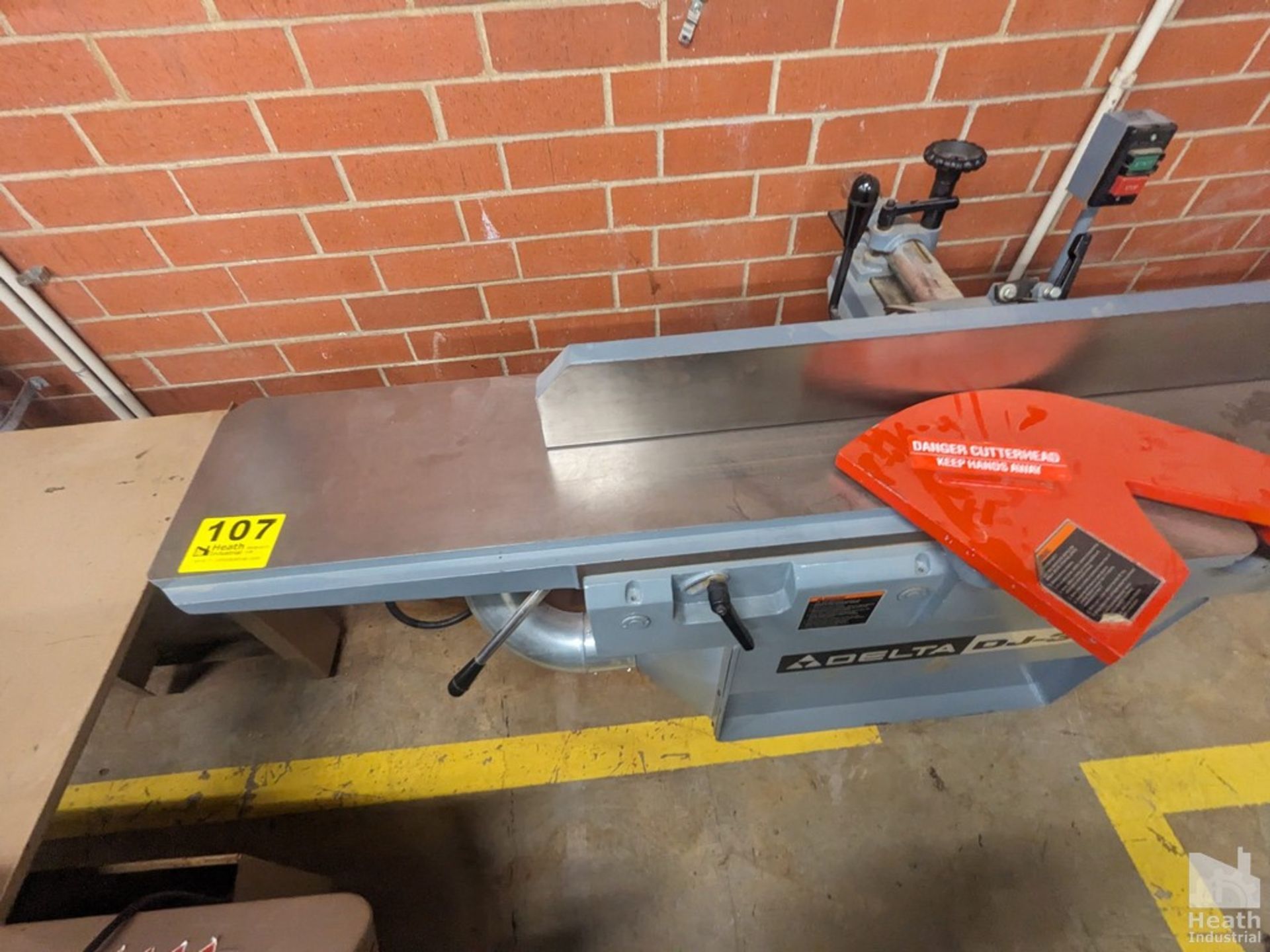 DELTA MODEL 37-360 12" JOINTER S/N CKM00512 Loading Fee :$200 - Image 3 of 5