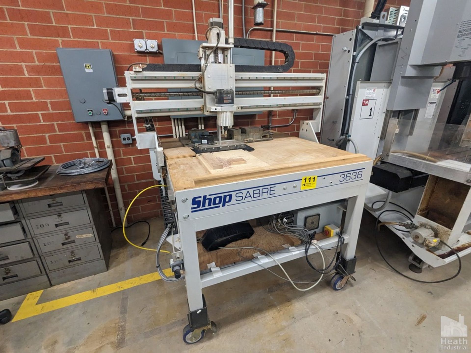 SABRE MODEL 3636 CNC WOOD ROUTER WITH PORTABLE TABLE Loading Fee :$100