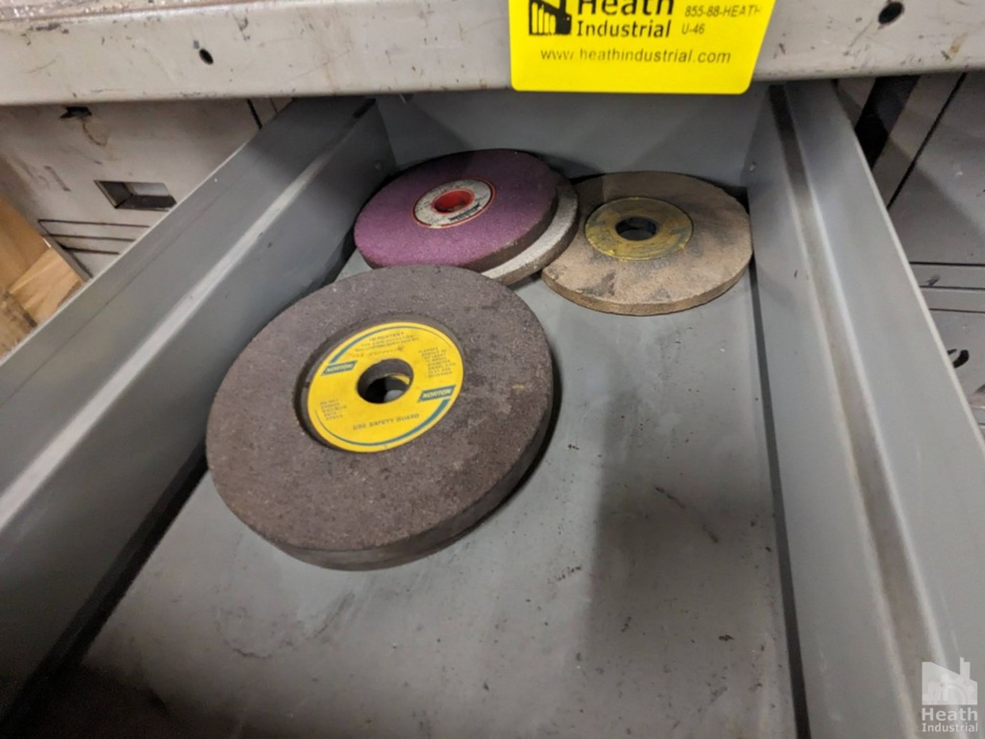 ASSORTED GRINDING WHEELS IN DRAWERS Loading Fee :$100 - Image 2 of 5