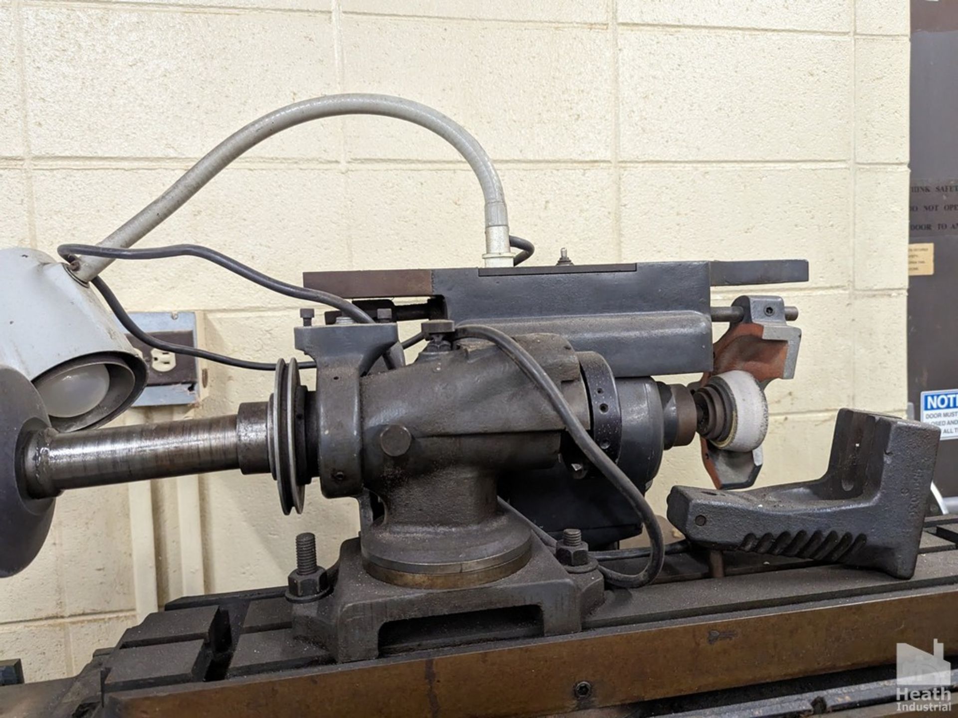 HARIG MODEL B923BH TOOL & CUTTER GRINDER Loading Fee :$100 - Image 2 of 5