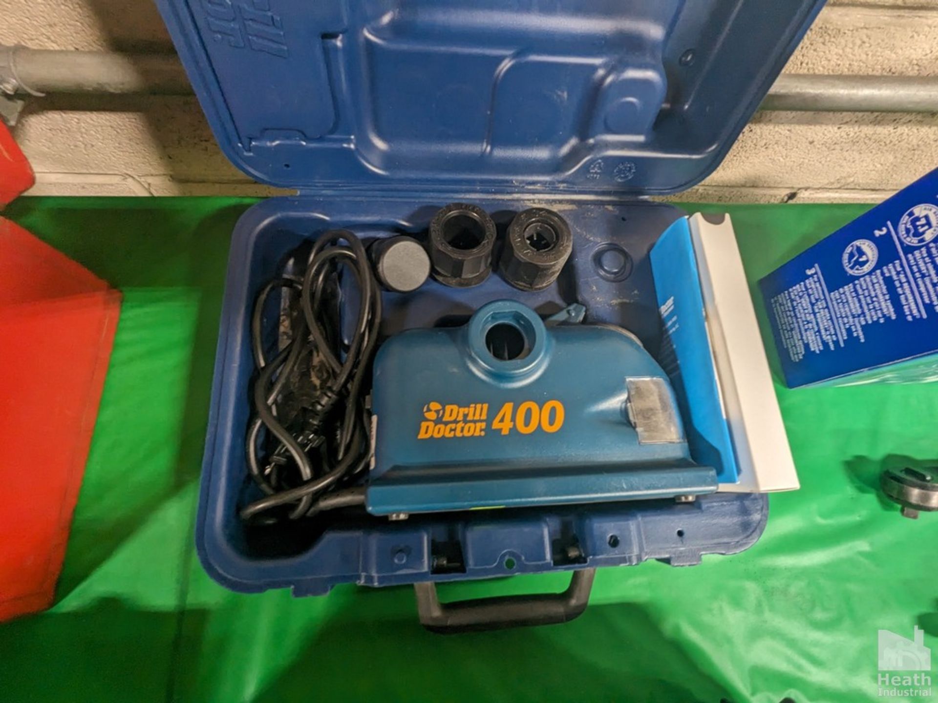 DRILL DOCTOR 400 ELECTRIC BELTS IN BIN - Image 2 of 2