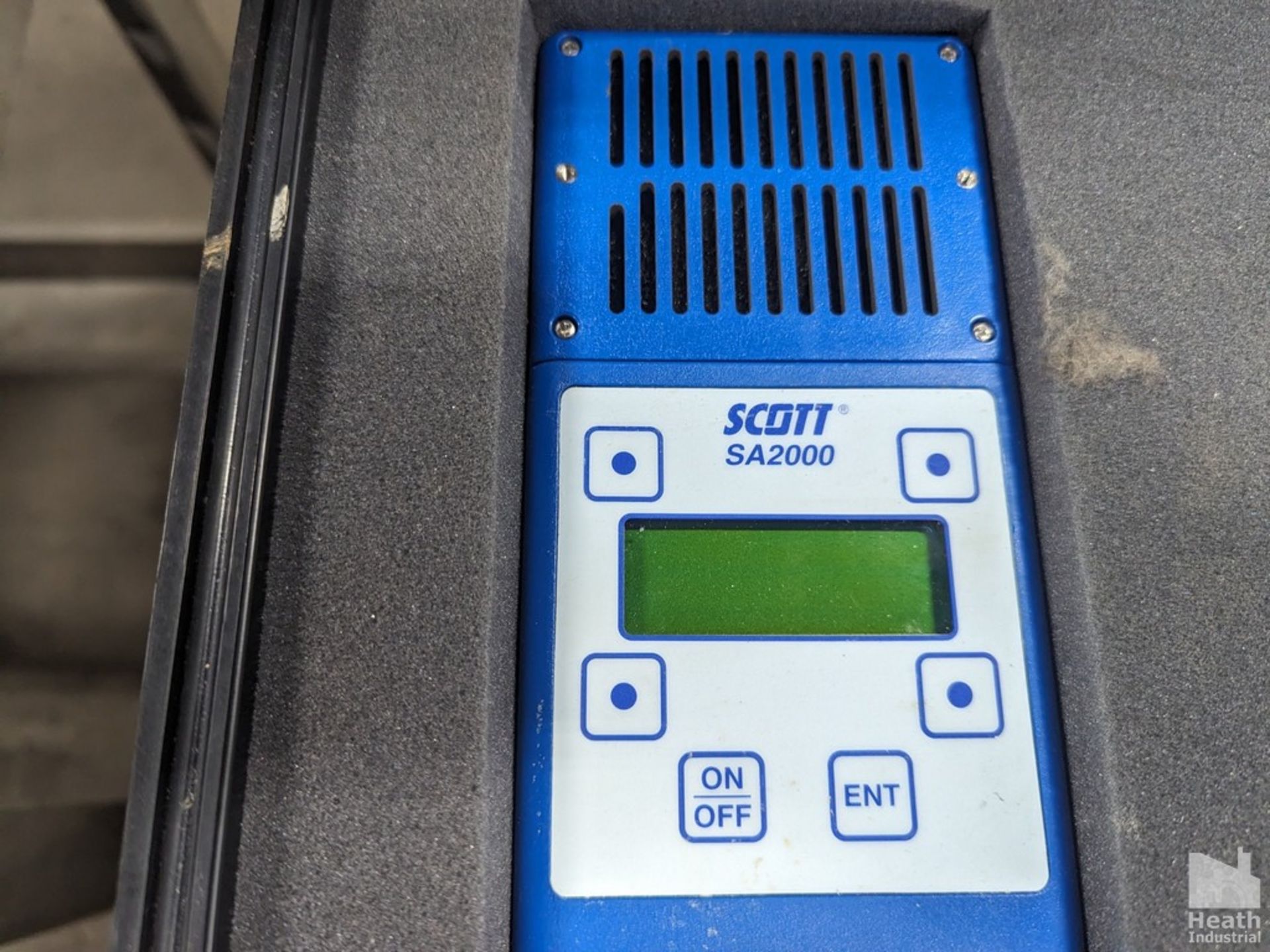 SCOTT SA2000 FOUR GAS PORTABLE INSTRUMENT AND DATA LOGGER - Image 2 of 3