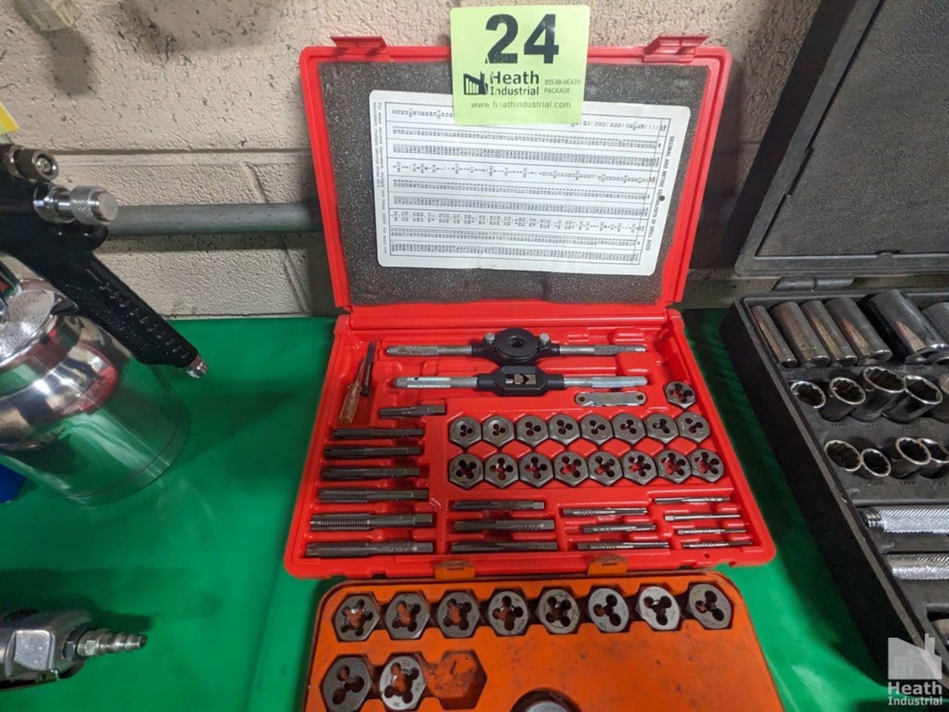 DAYTON 3A141 FORTY PIECE METRIC TAP AND DIE SET