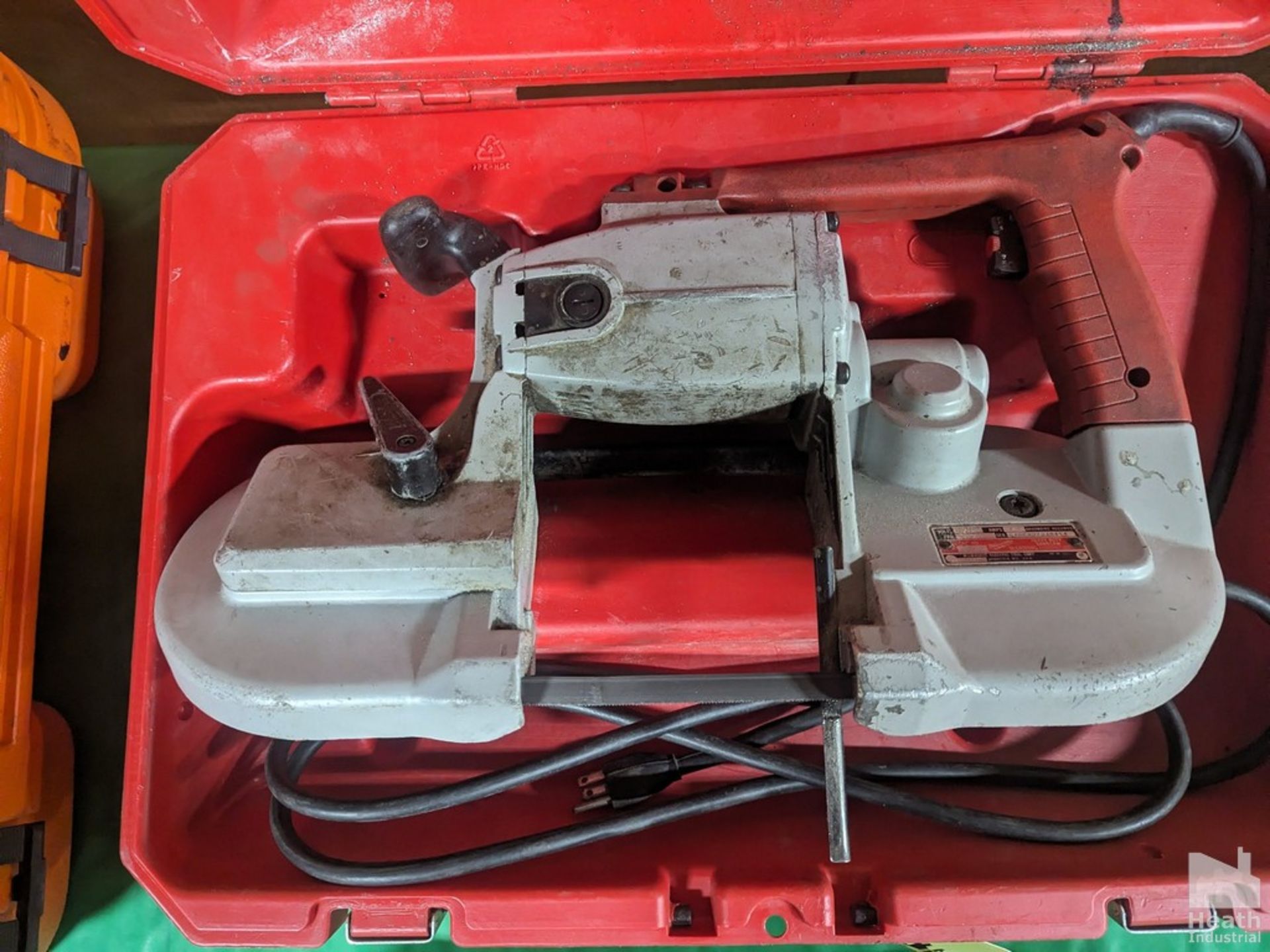 MILWAUKEE 6230 HEAVY DUTY BANDSAW WITH CASE - Image 2 of 3