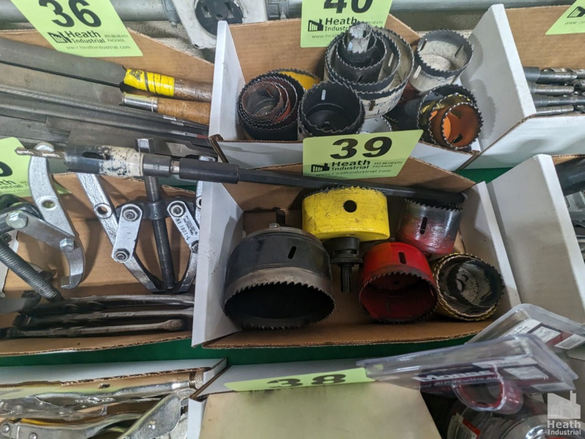 ASSORTED HOLE SAWS IN BOX