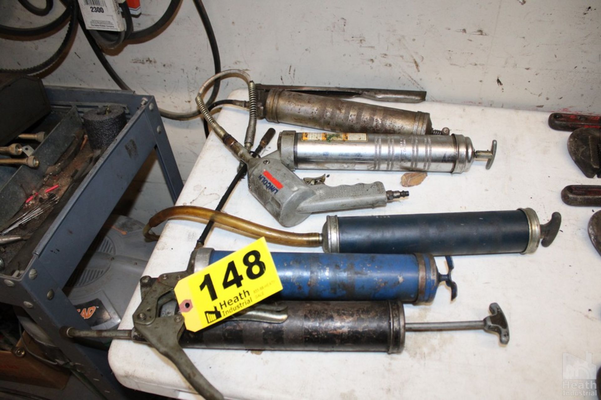 ASSORTED GREASE GUNS, ONE IS LINCOLN PNEUMATIC