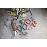 ASSORTED LIFTING RINGS AND HOOKS