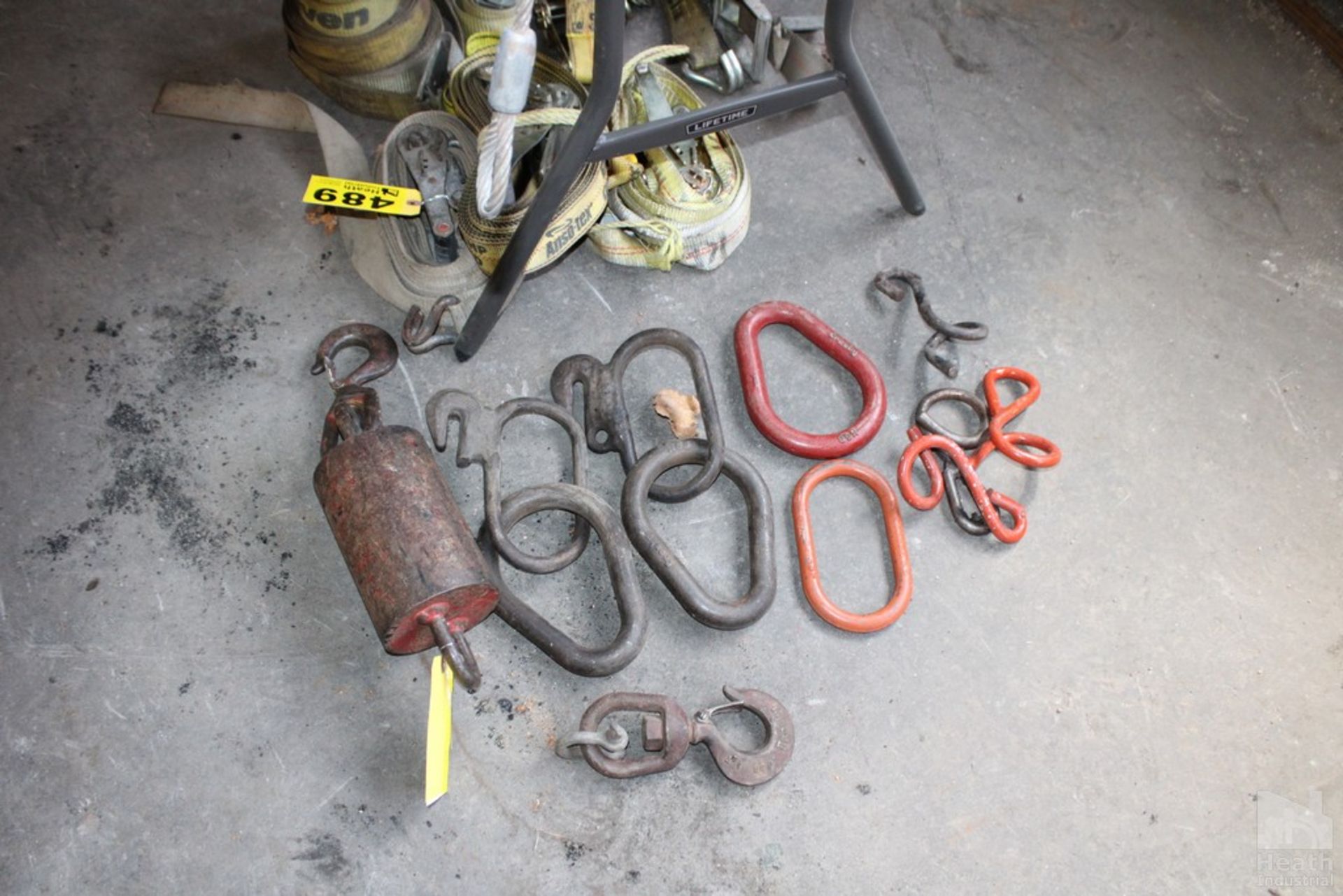 ASSORTED LIFTING RINGS AND HOOKS