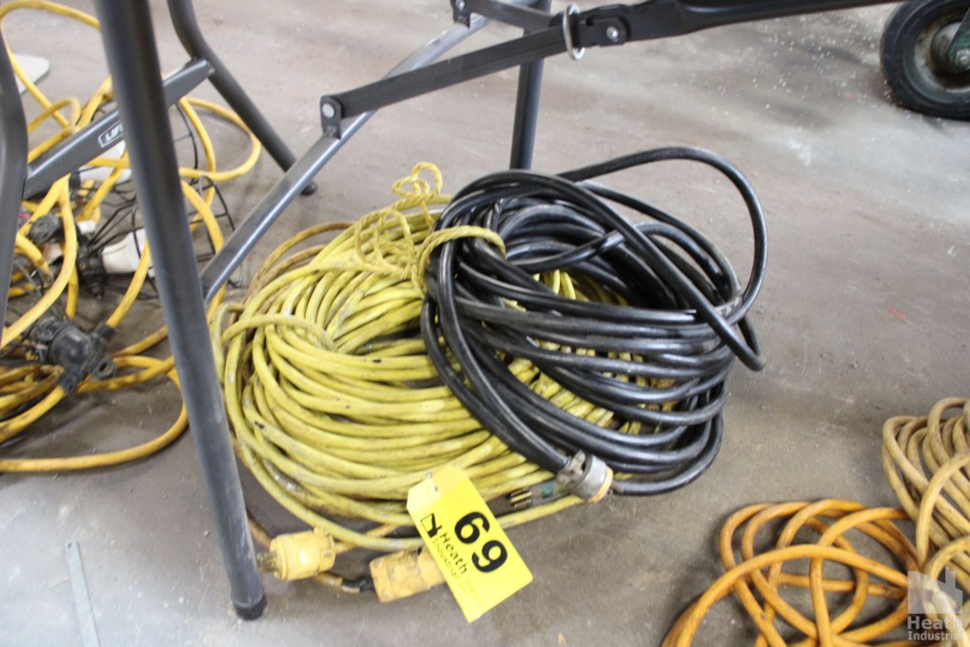 (3) HEAVY DUTY EXTENSION CORDS