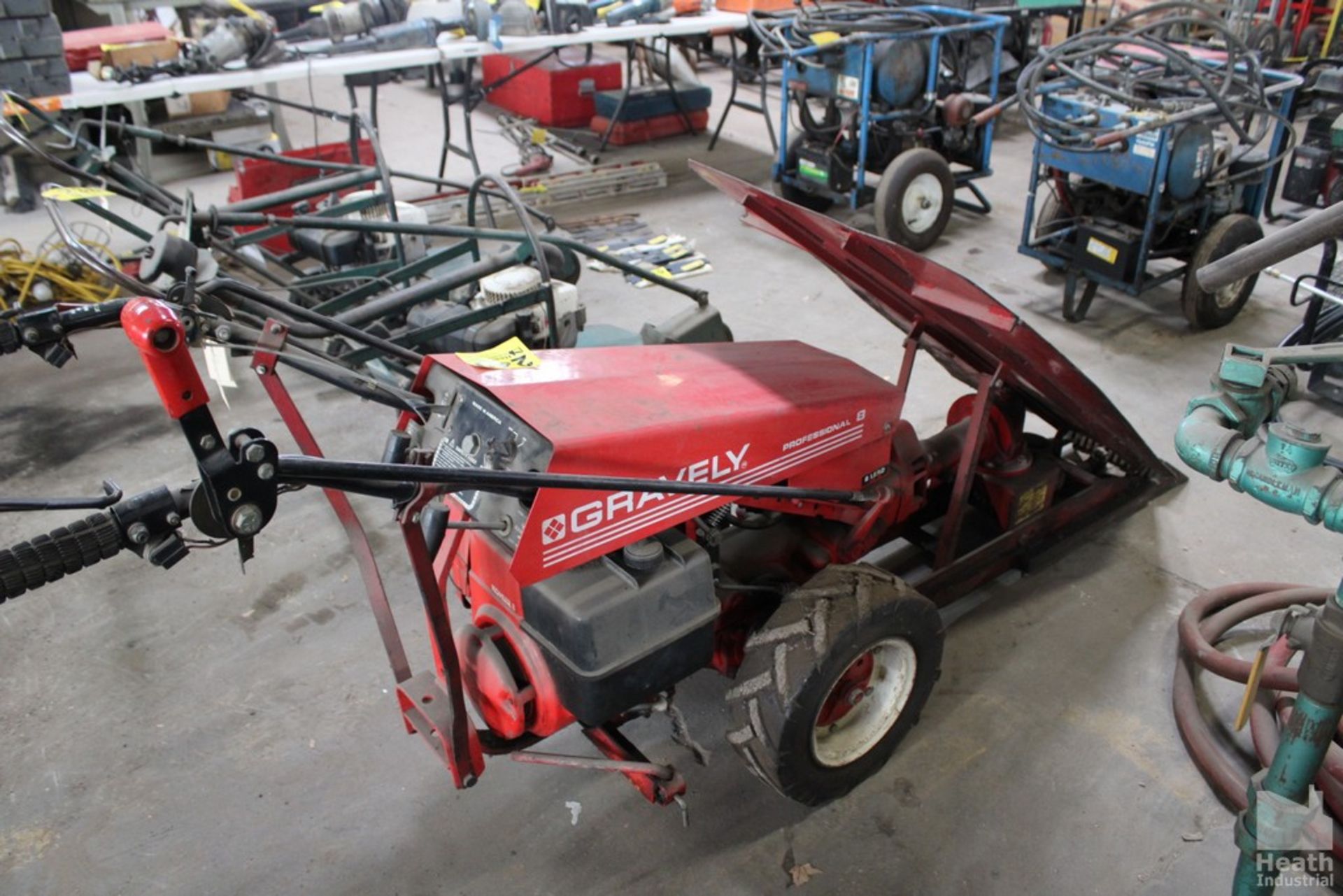 GRAVELY GAS POWER TEAR OFF MACHINE WITH KOHLER 8HP ENGINE - Image 5 of 6