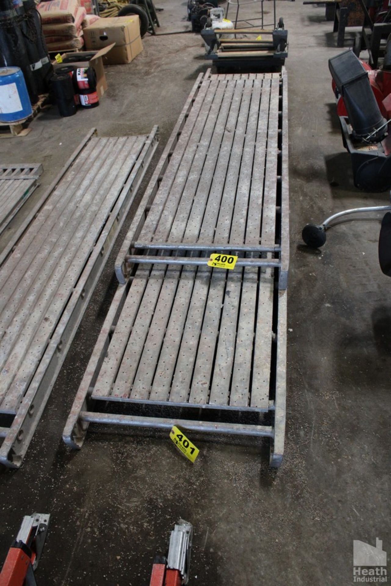 SECTION OF WERNER ALUMINUM SCAFFOLDING, 27" WIDE, 12FT. LONG