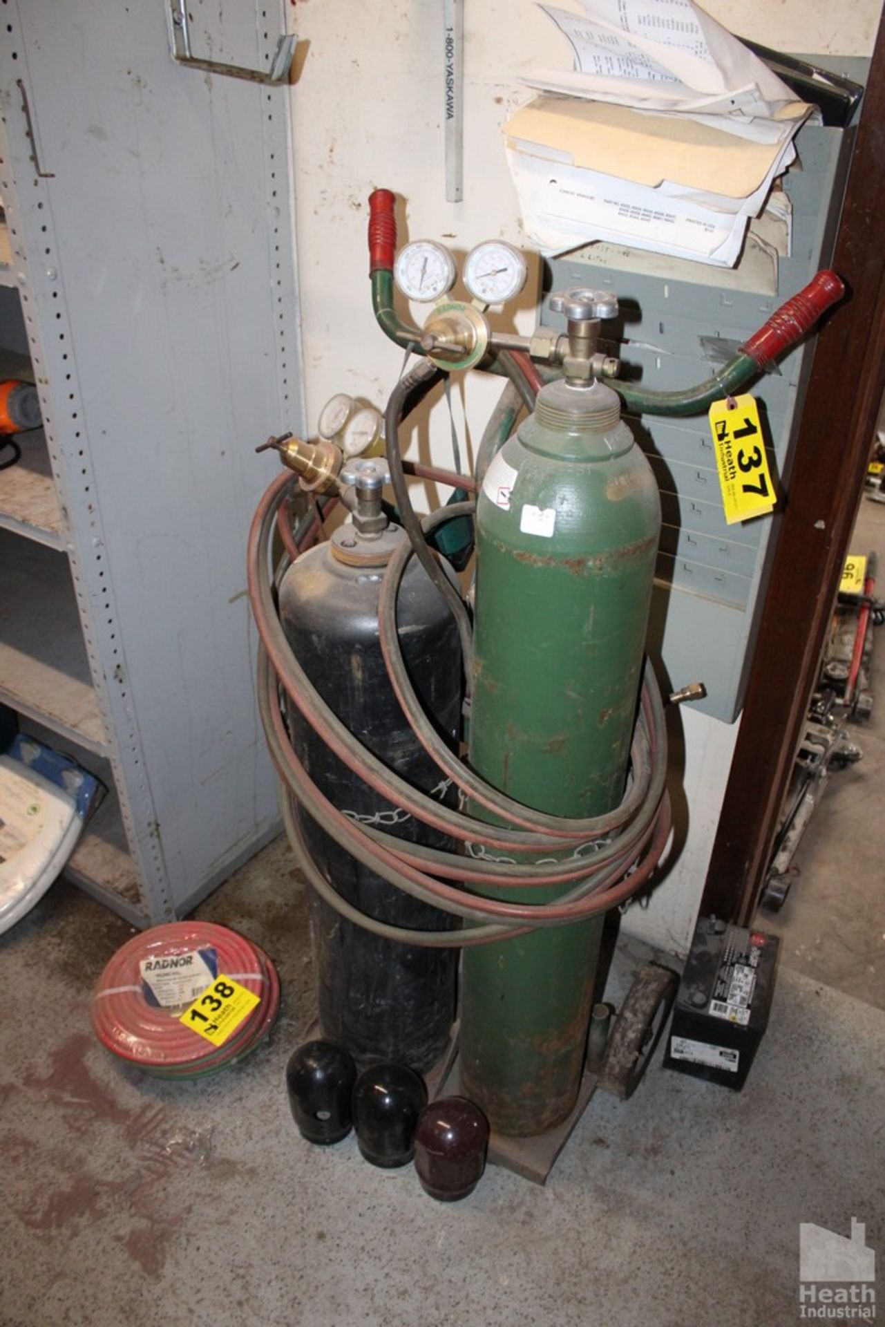 WELDING CART WITH TWO TANKS, HOSES, TORCH AND GAGES