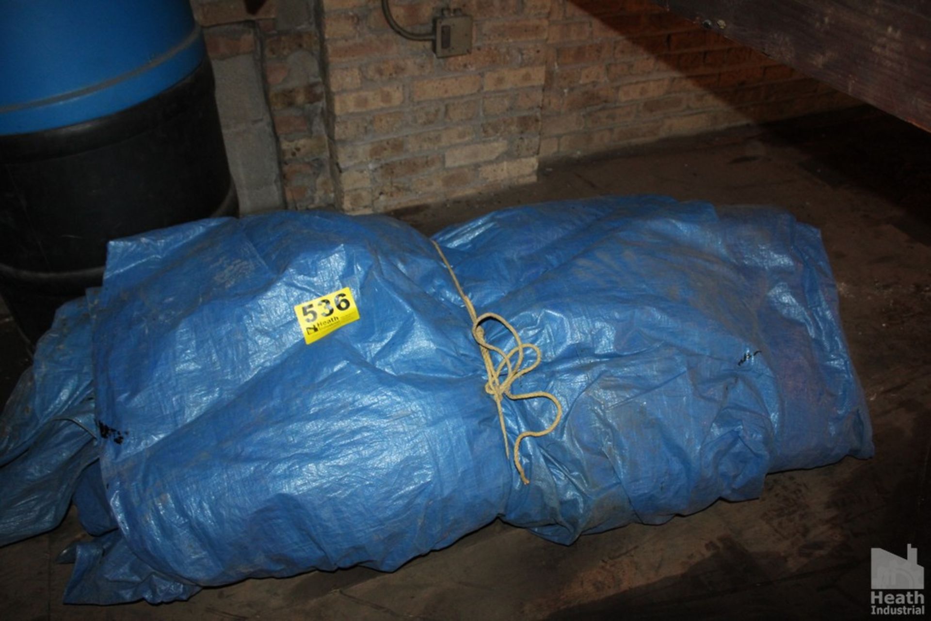 LARGE QUANTITY OF TARPS