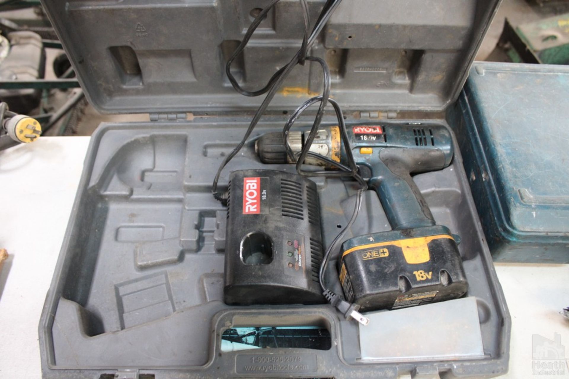 RYOBI 18V CORDLESS DRILL, WITH BATTERY, CHARGER AND CASE