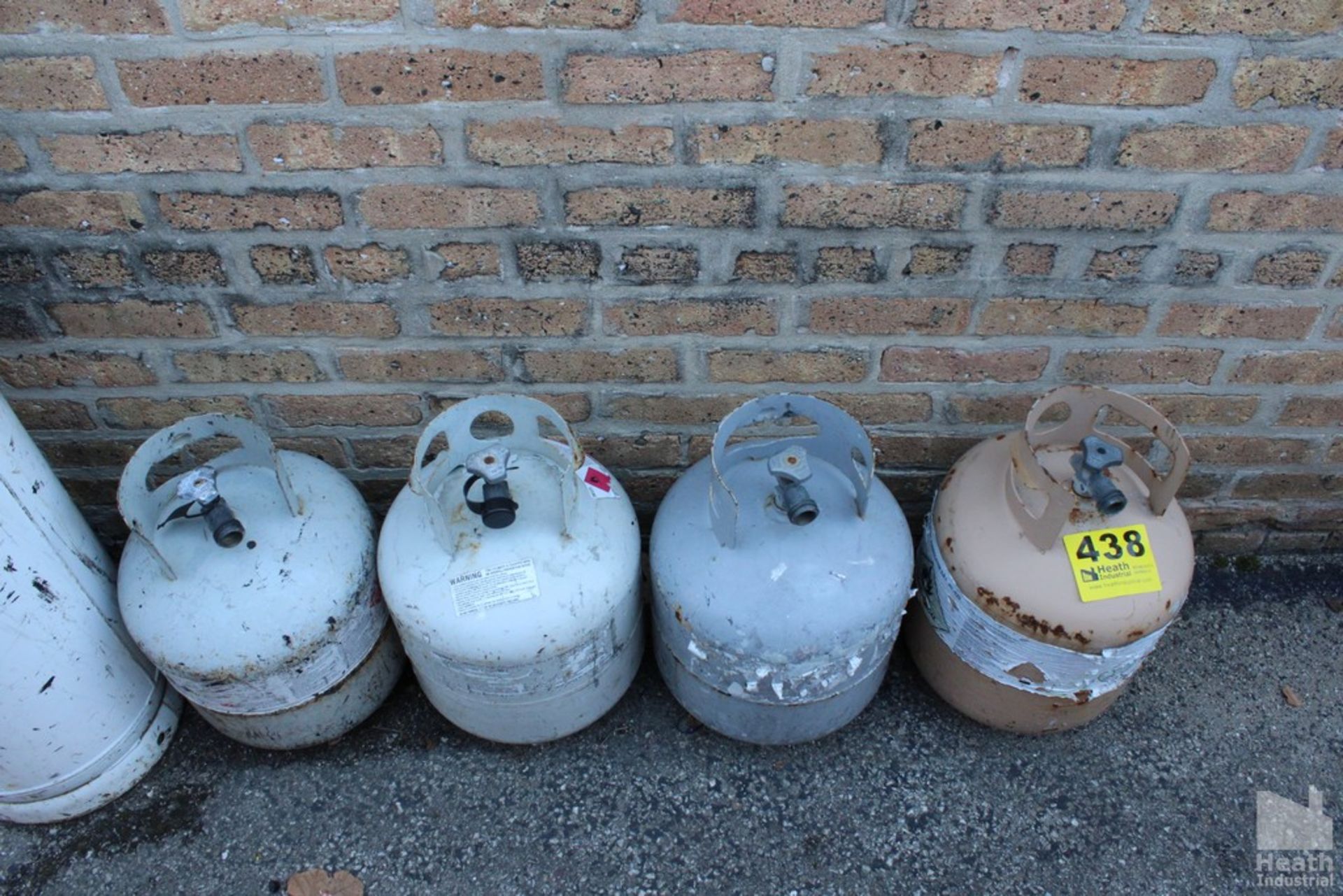 (4) PROPANE TANKS, 1FT TALL