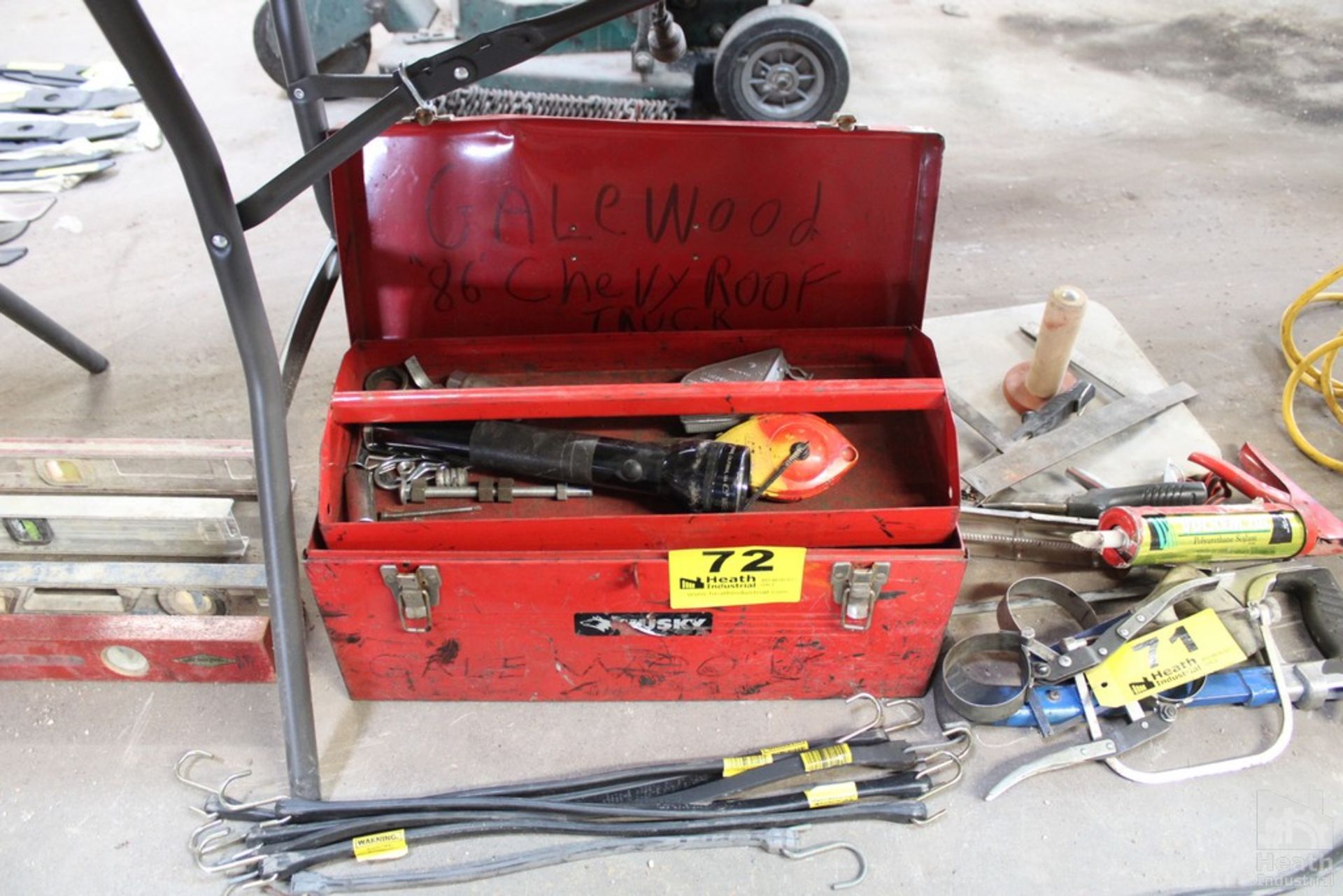 TOOLBOX WITH CONTENTS AND BUNGE CORDS