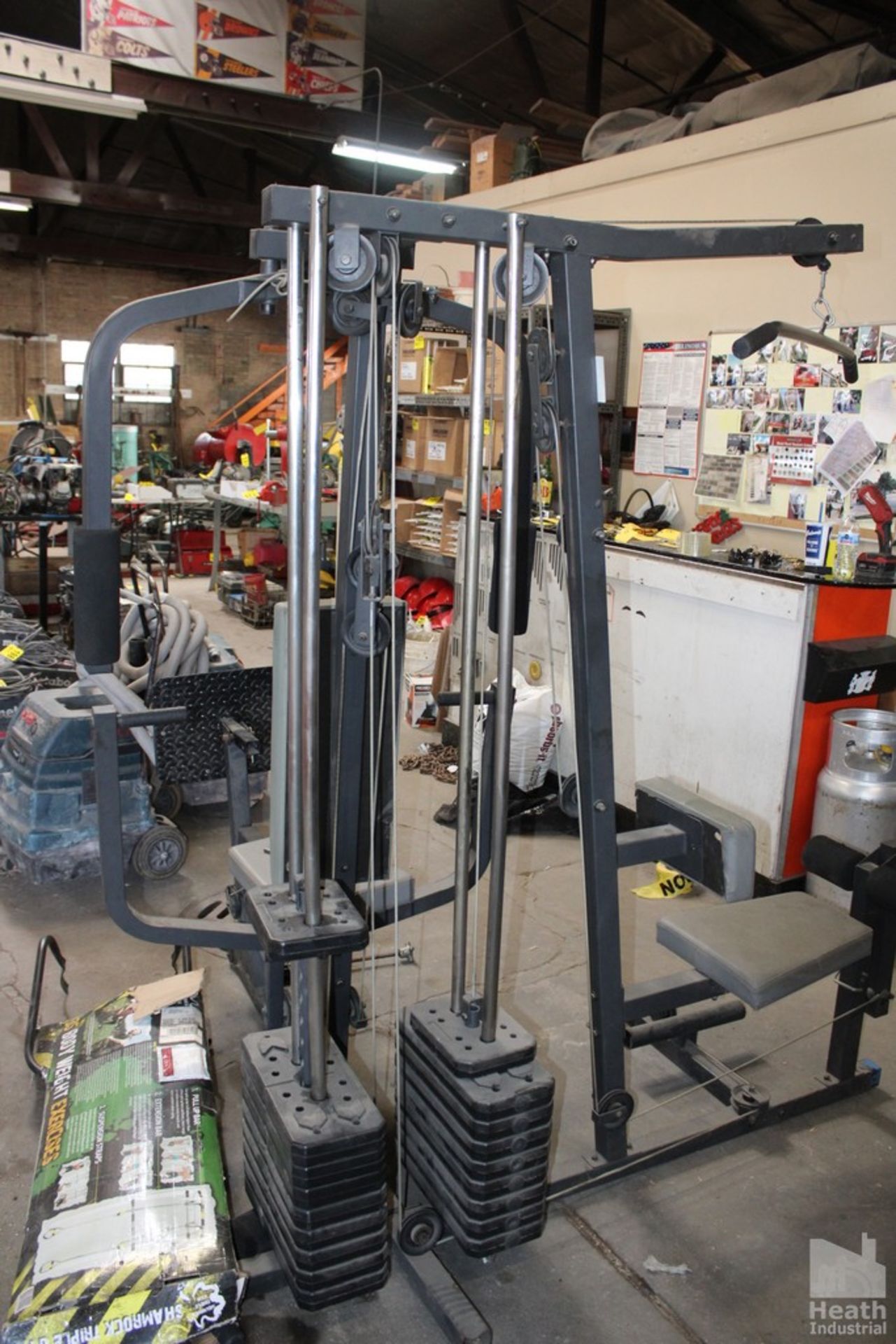 EXERCISE EQUIPMENT, WEIGHT STATION AND DOOR APPARATUS - Image 4 of 5