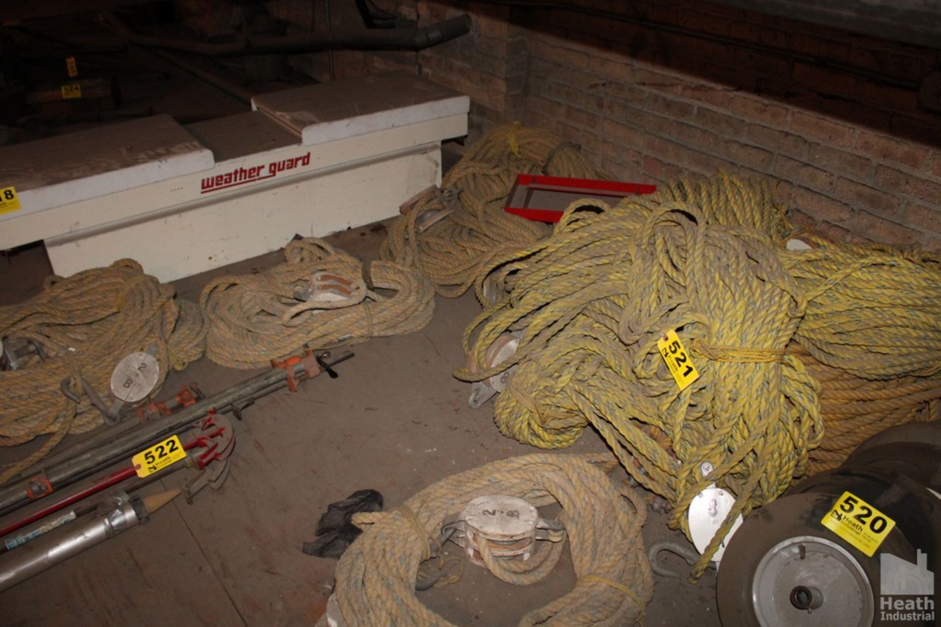 LARGE QUANTITY OF ROPE WITH BLOCK AND TACKLE