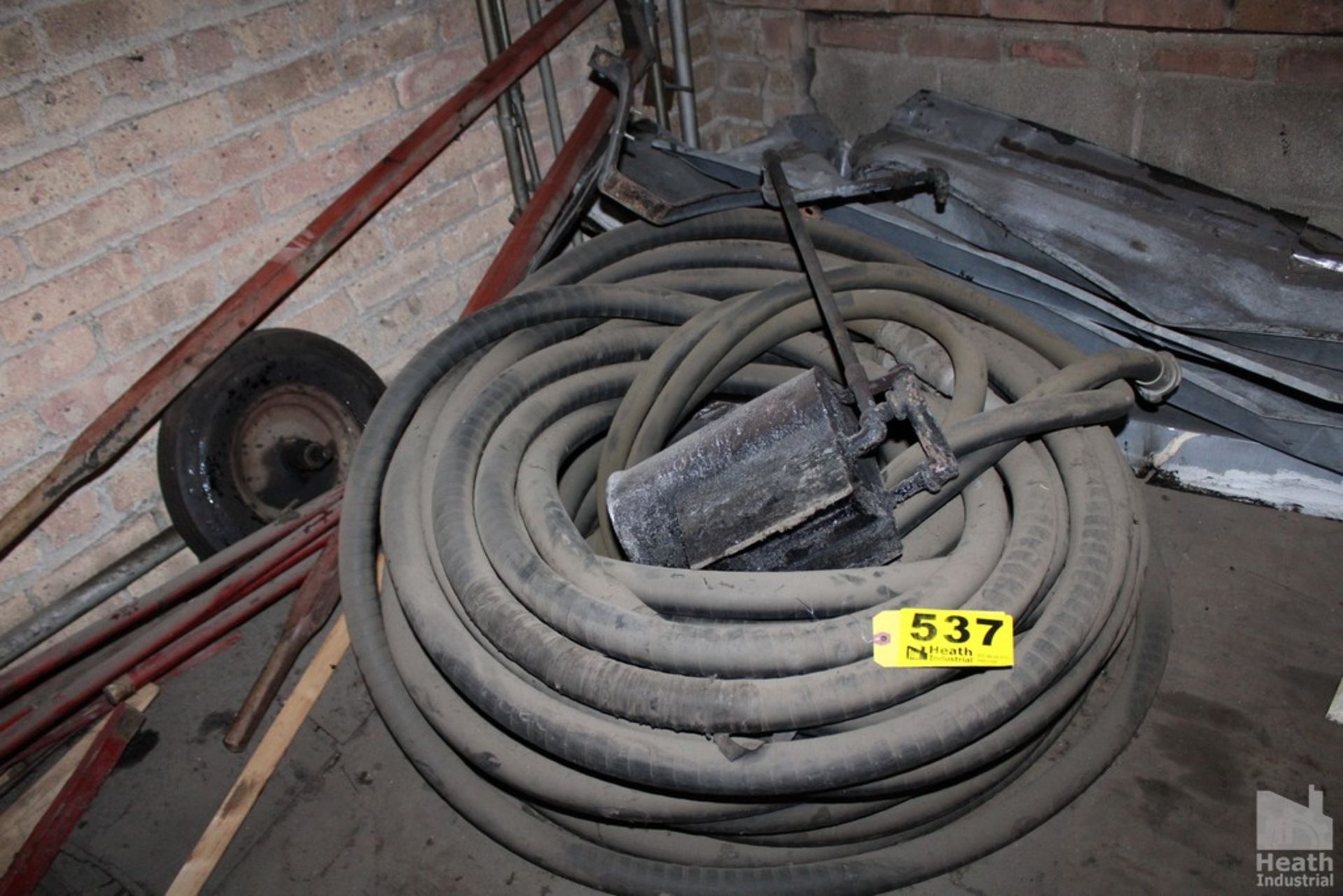 HIGH PRESSURE HOSE WITH PUMP