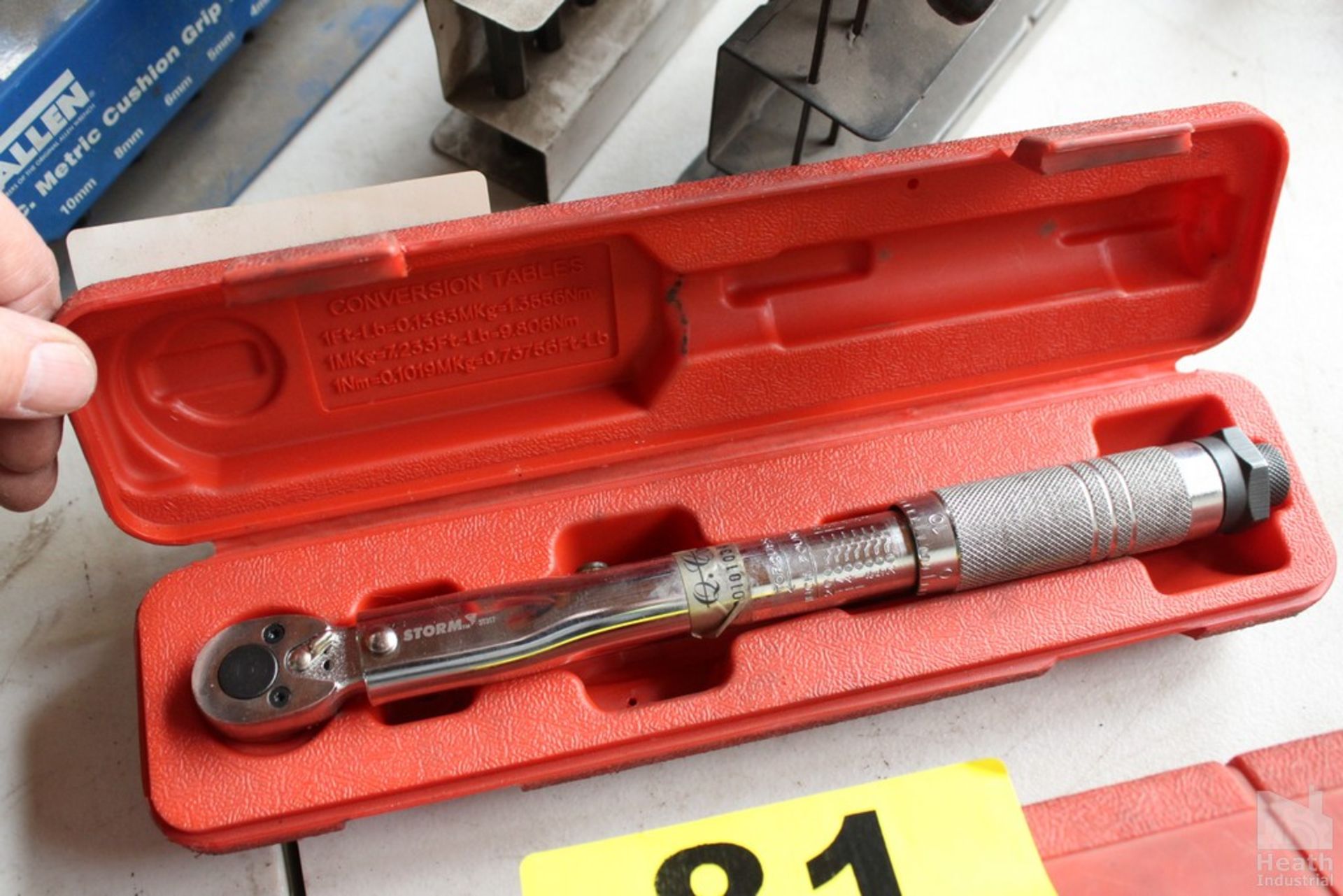 STORM 3/8" DRIVE TORQUE WRENCH, 20 TO 200 FOOT POUNDS, WITH CASE