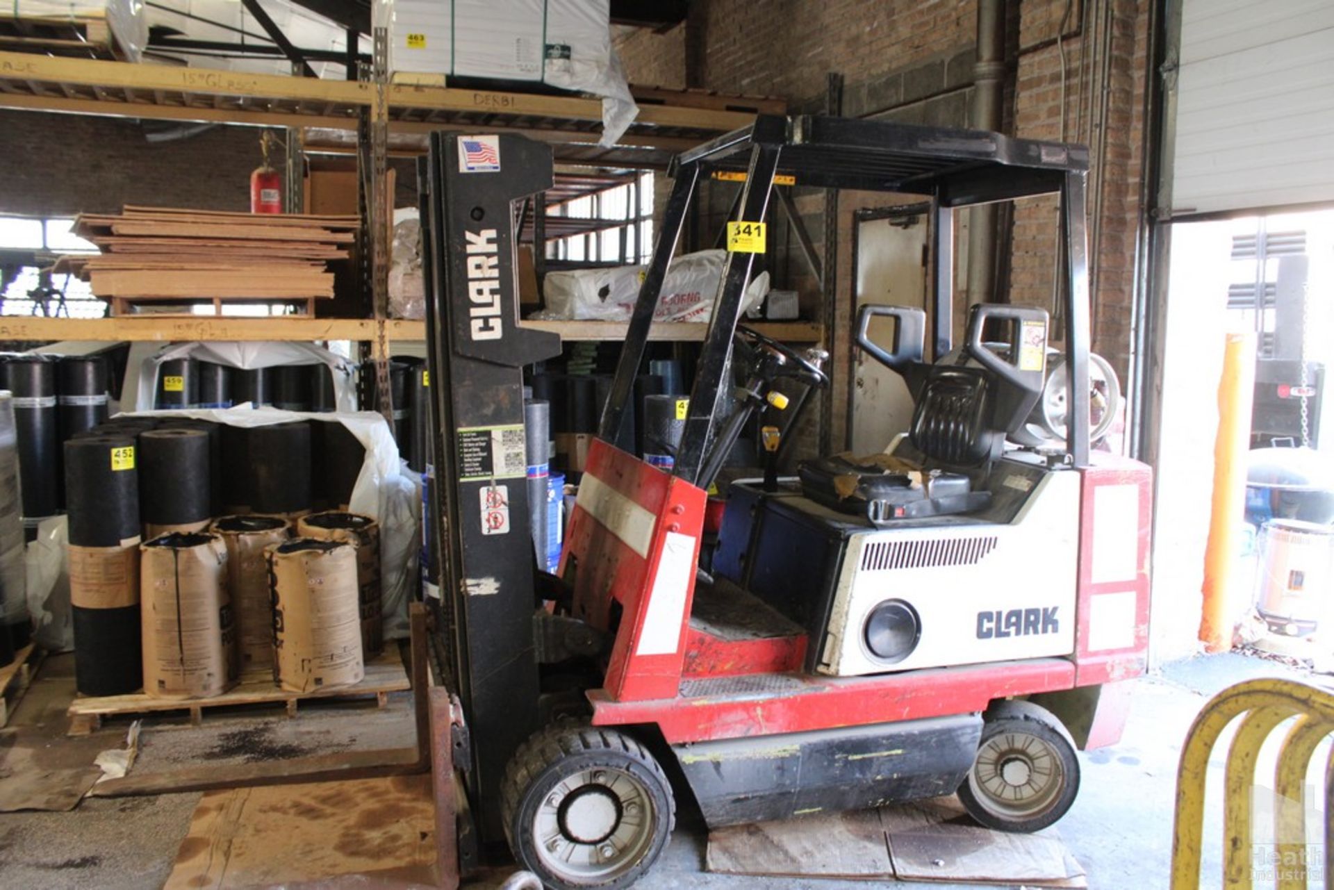 CLARK 5,000 LB. MODEL GCS25 LP GAS FORKLIFT TRUCK, S/N G1381-00381-7125, 172" MAX. LIFT, 4,466