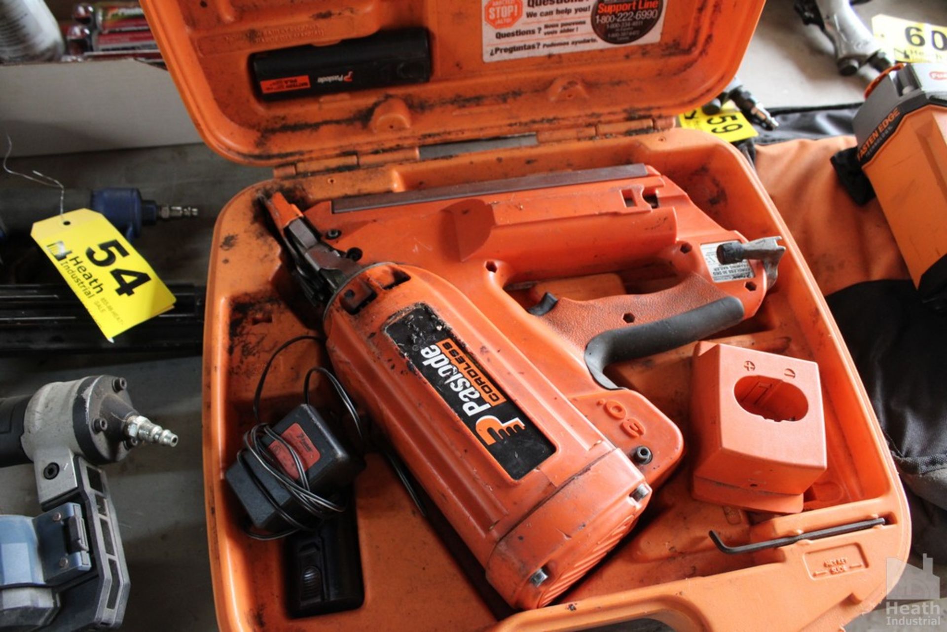 PASLODE CORDLESS 30-DEG. FRAMING NAILER WITH BATTERIES, CHARGER AND CASE